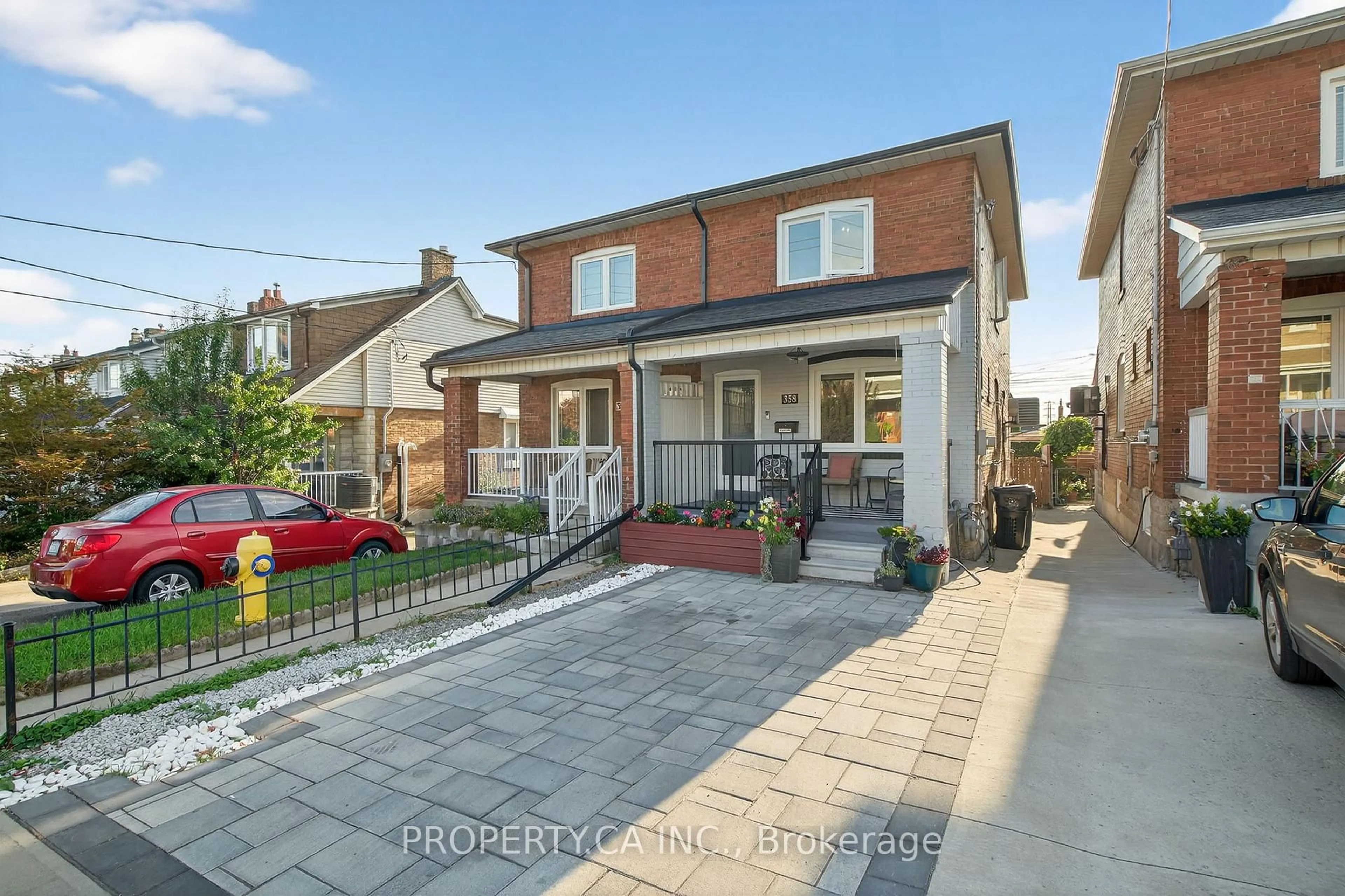 A pic from outside/outdoor area/front of a property/back of a property/a pic from drone, street for 358 McRoberts Ave, Toronto Ontario M6E 4P9