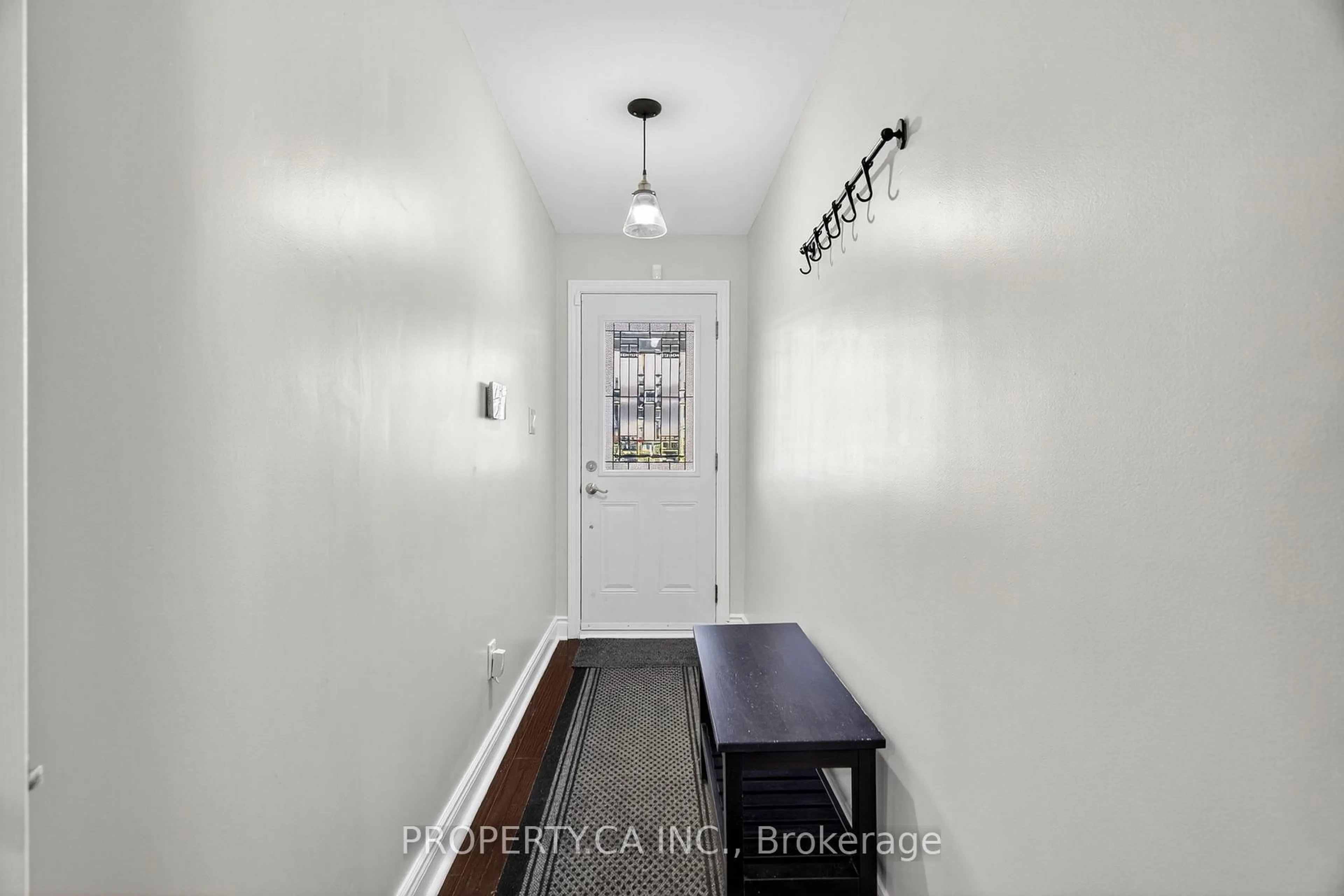 Indoor entryway for 358 McRoberts Ave, Toronto Ontario M6E 4P9