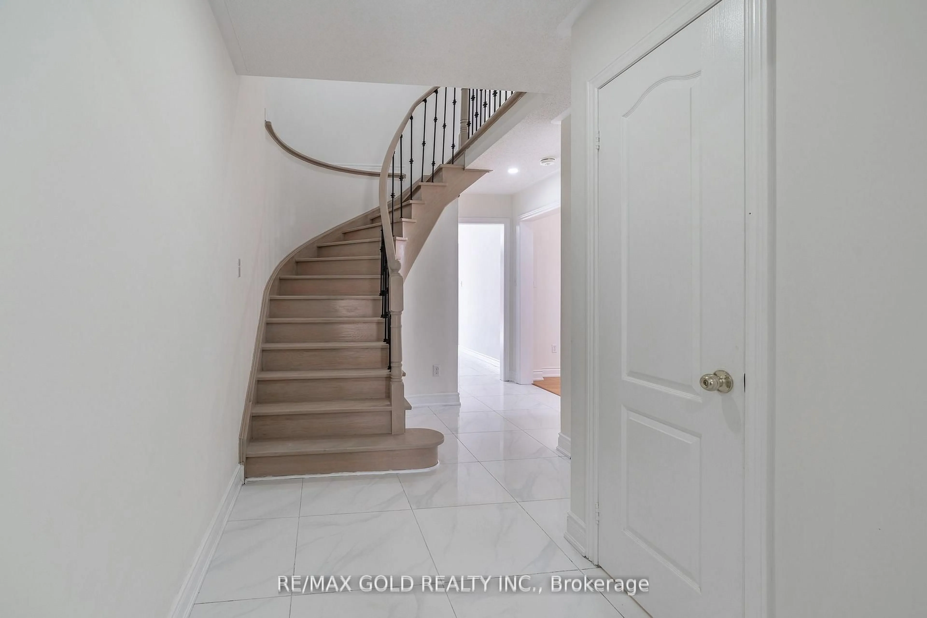 Unknown for 51 Tigerlily Pl, Brampton Ontario L6R 2C8