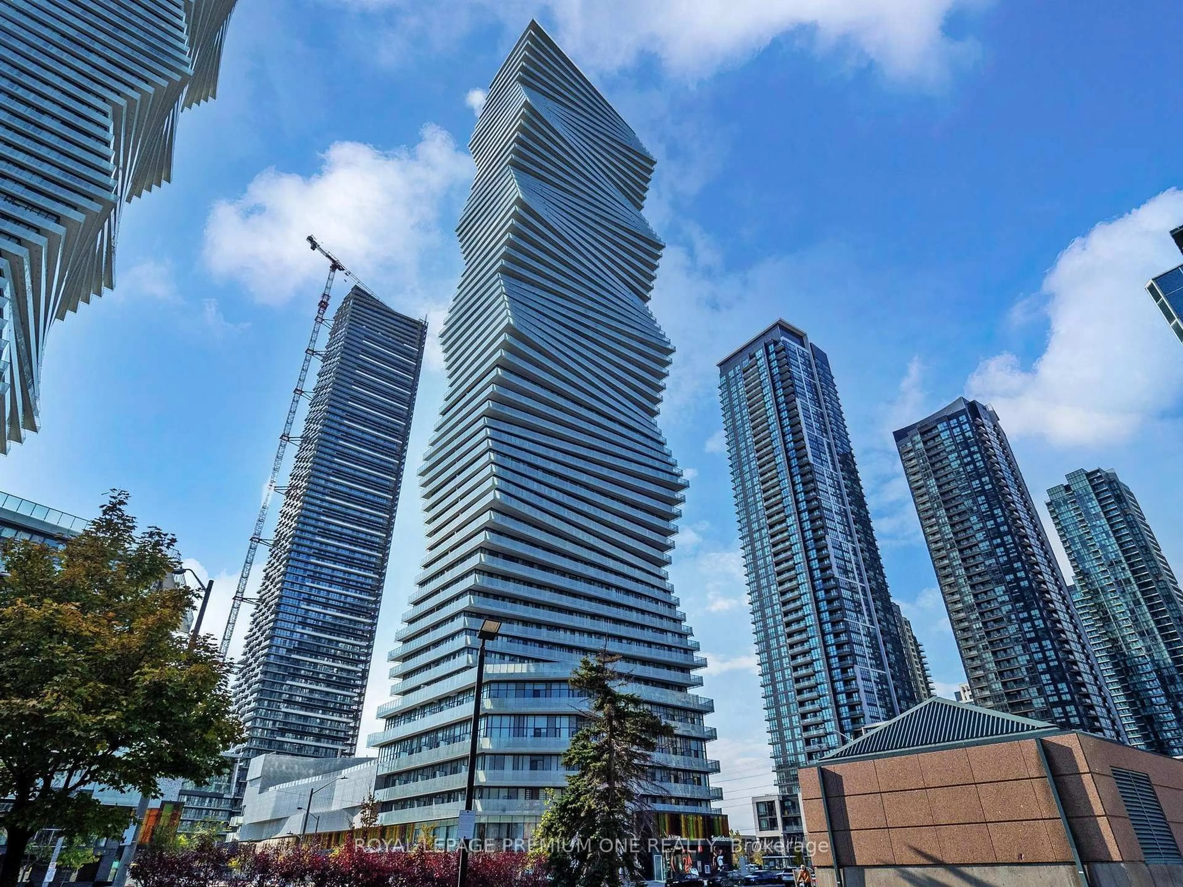 Unknown for 3900 Confederation Pkwy #2406, Mississauga Ontario L5B 0M3