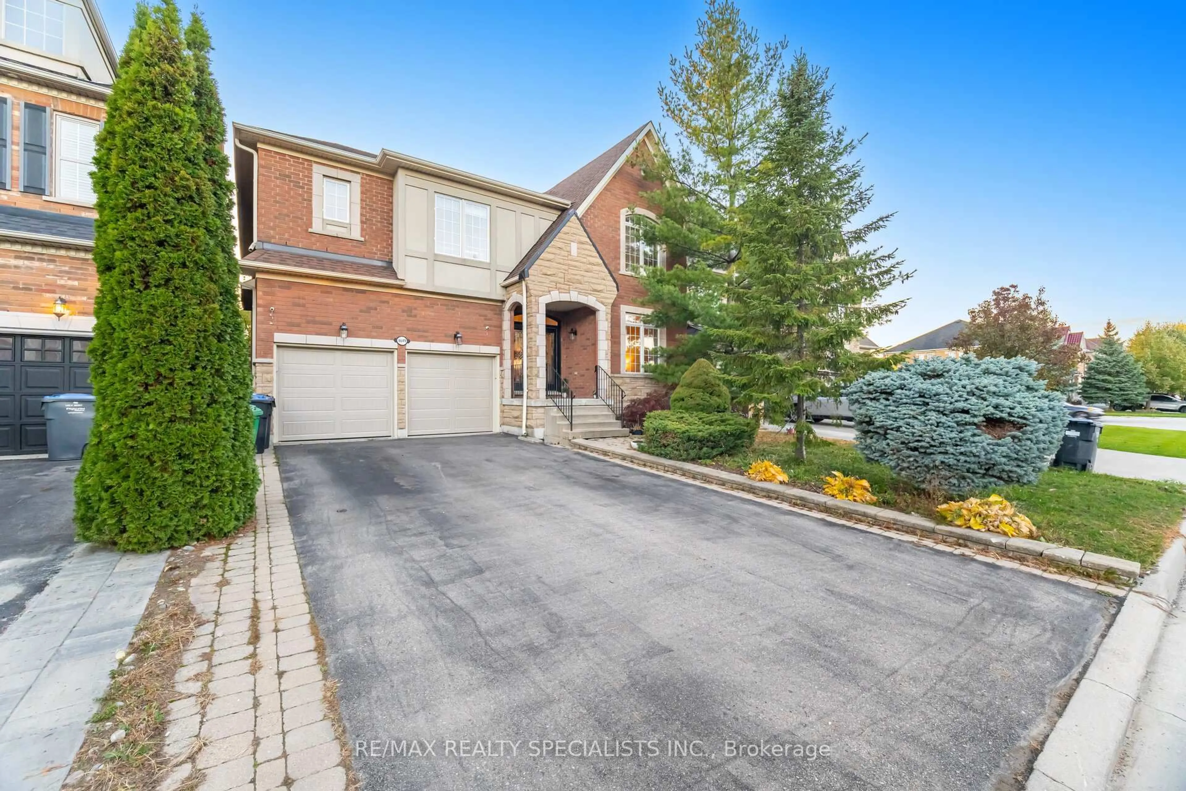 Home with brick exterior material, street for 4649 Colombo Cres, Mississauga Ontario L5M 7R2