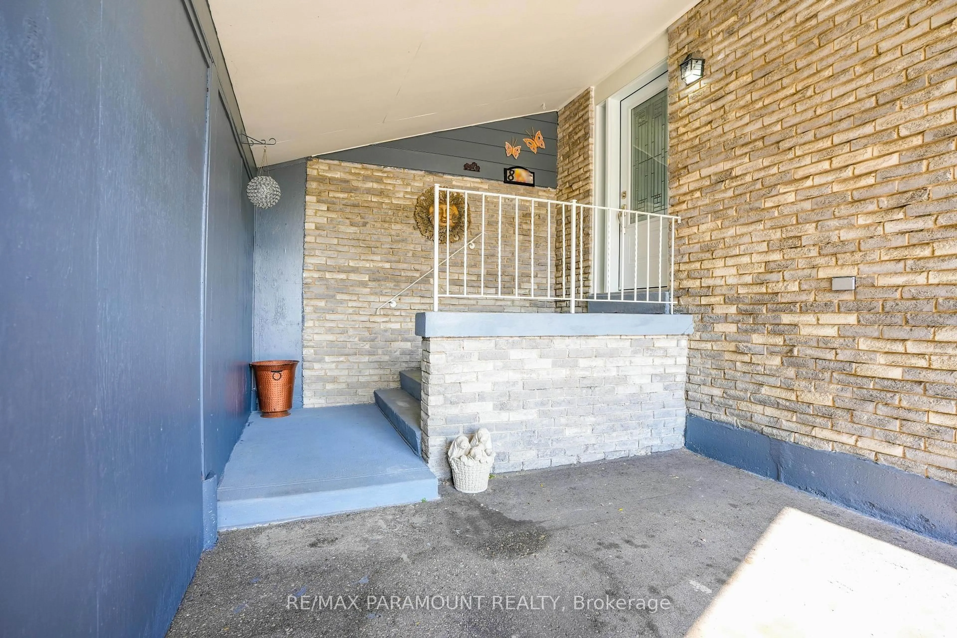 Unknown for 8 Edwin Dr, Brampton Ontario L6Y 1A1