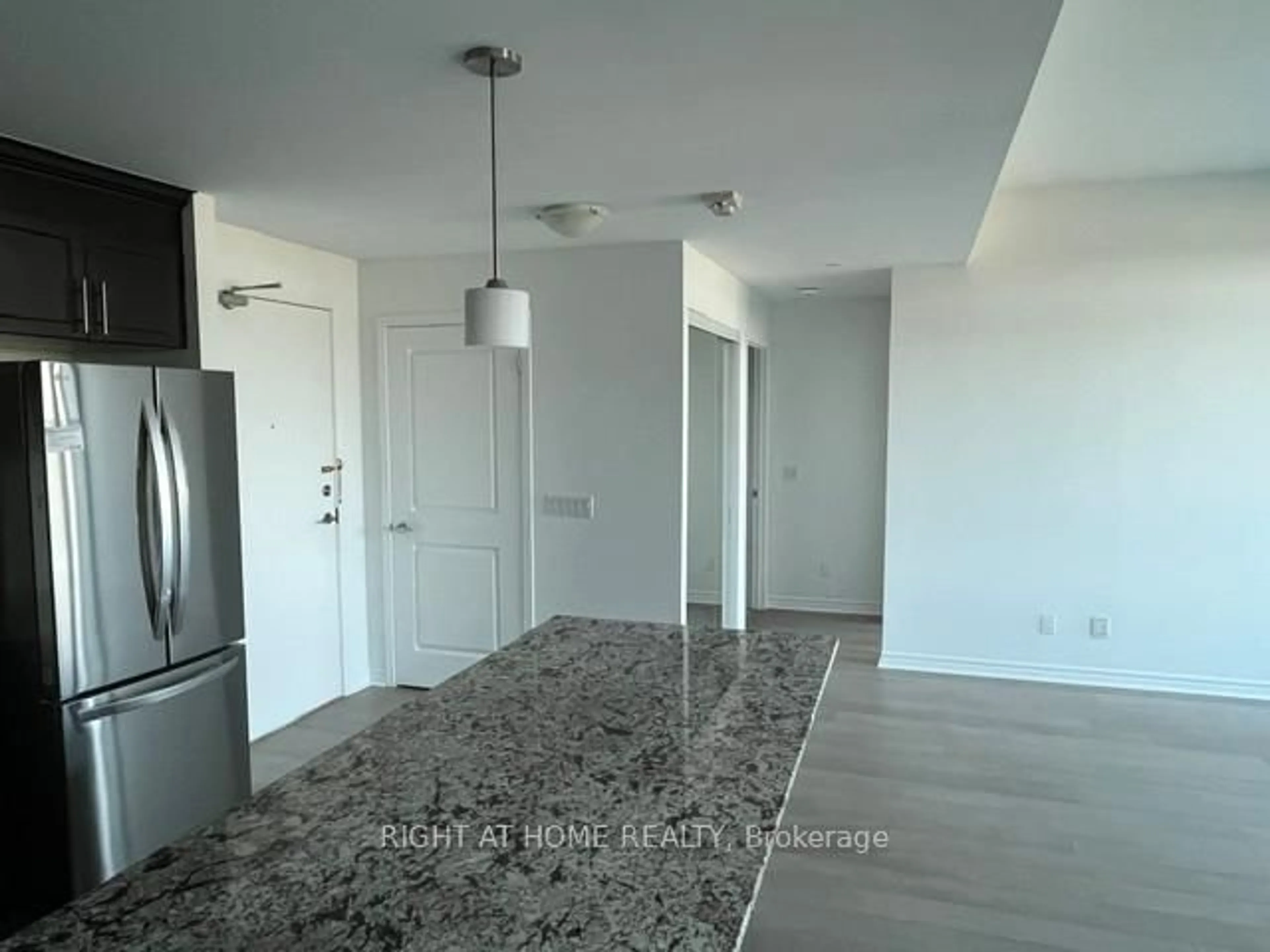 Unknown for 2522 Keele St #803, Toronto Ontario M6L 0A2