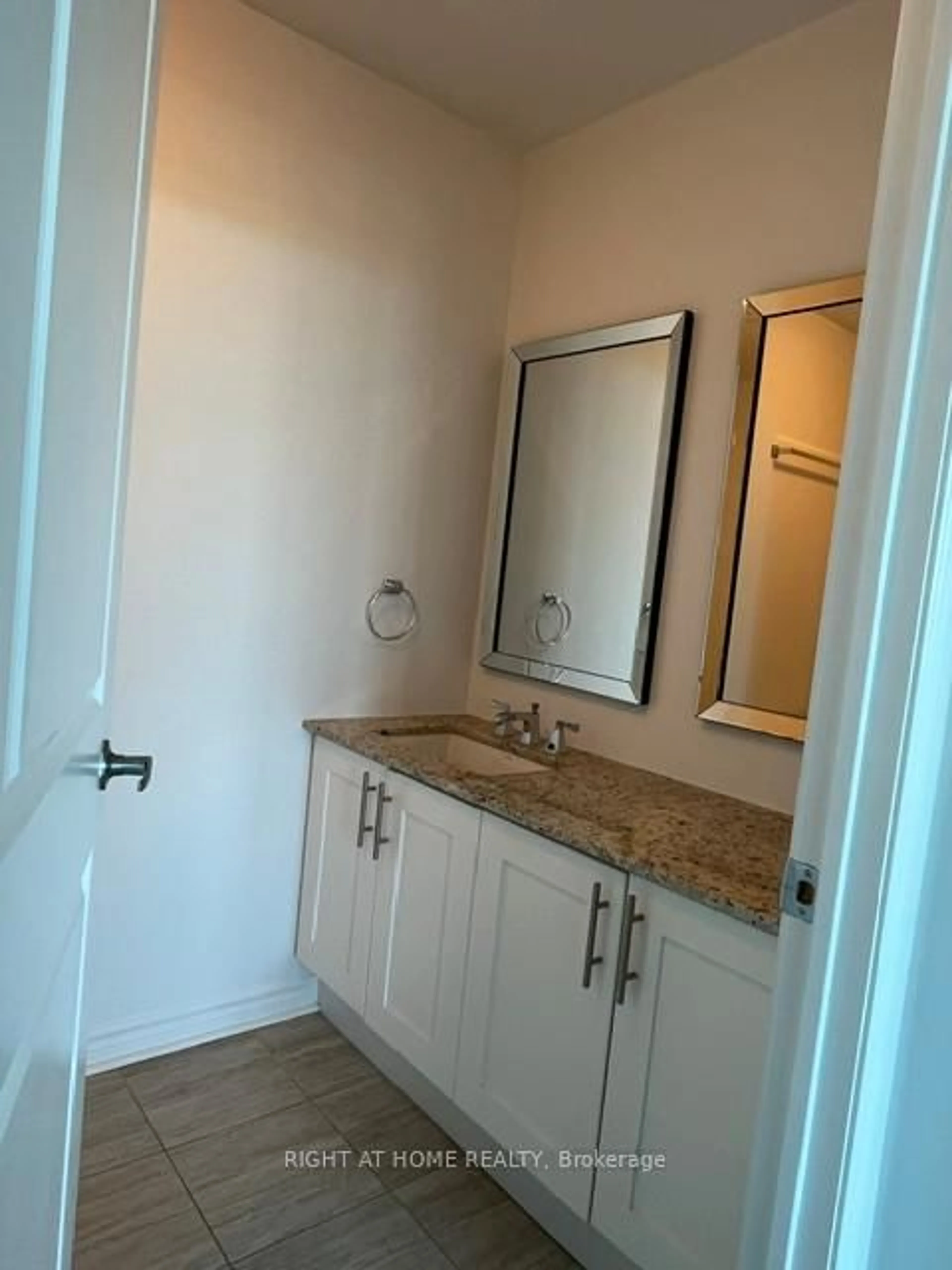 Standard bathroom, unknown for 2522 Keele St #803, Toronto Ontario M6L 0A2