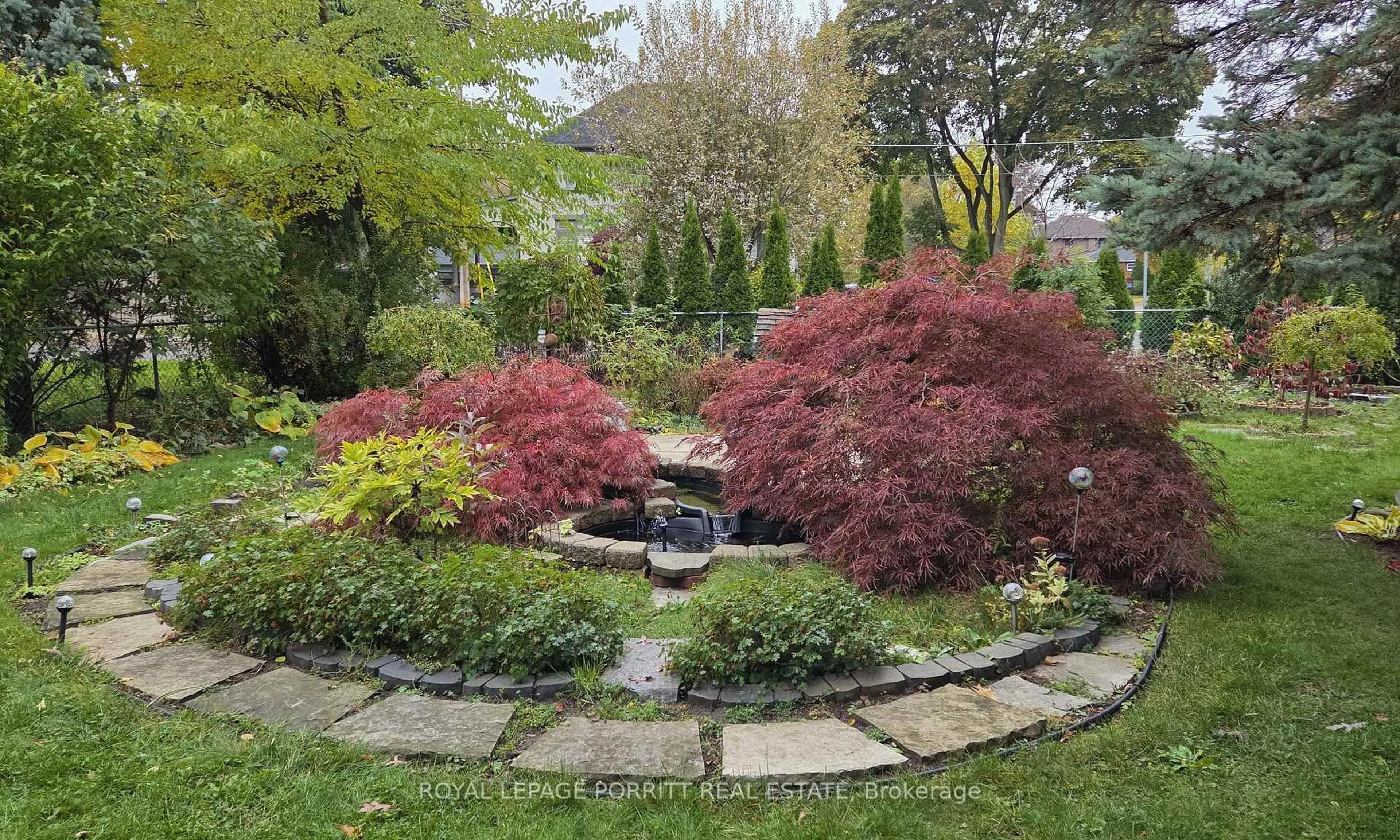 Patio, unknown for 1 Aintree Crt, Toronto Ontario M8W 4R9