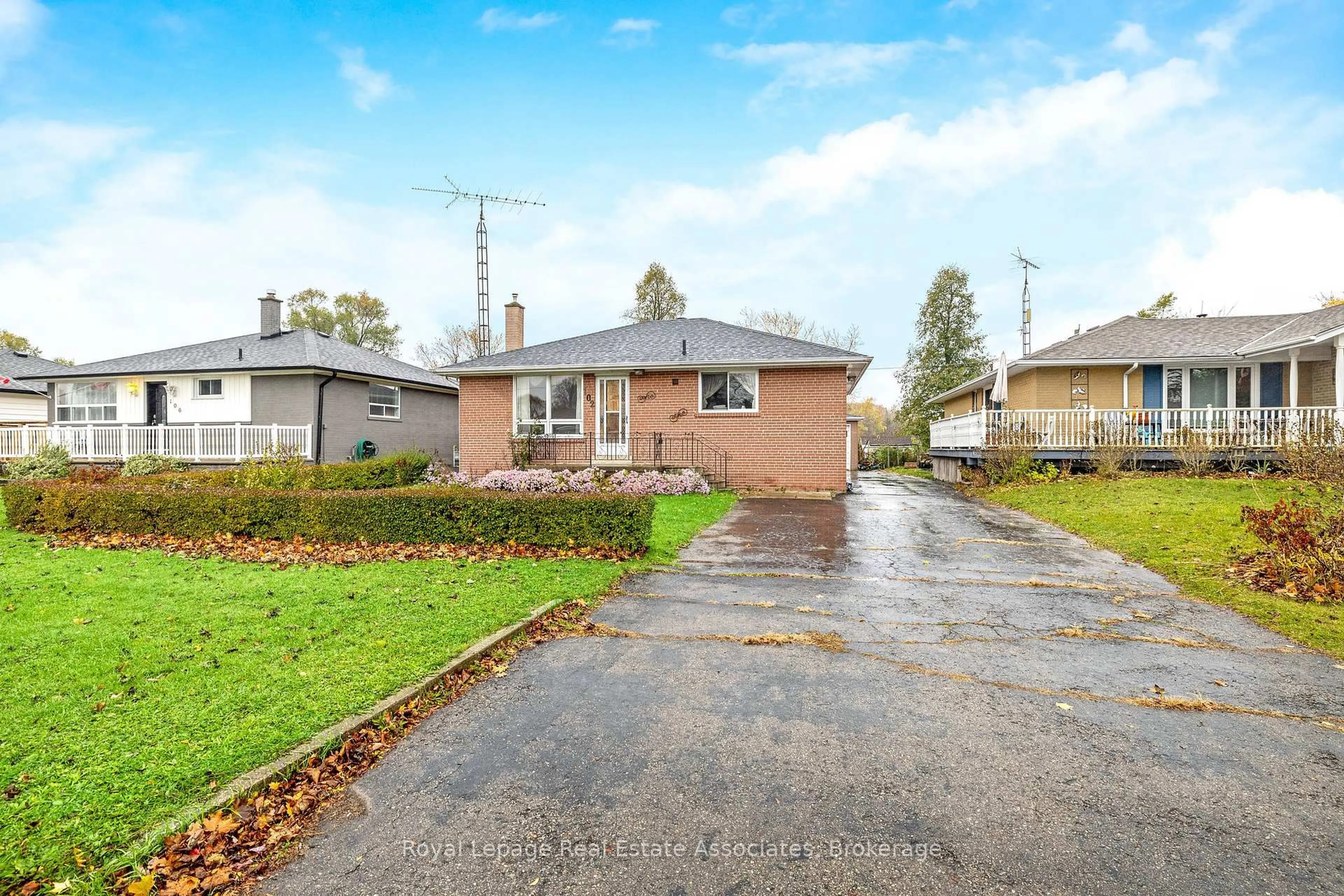 Home with brick exterior material, street for 102 Longfield Rd, Halton Hills Ontario L7G 2K4