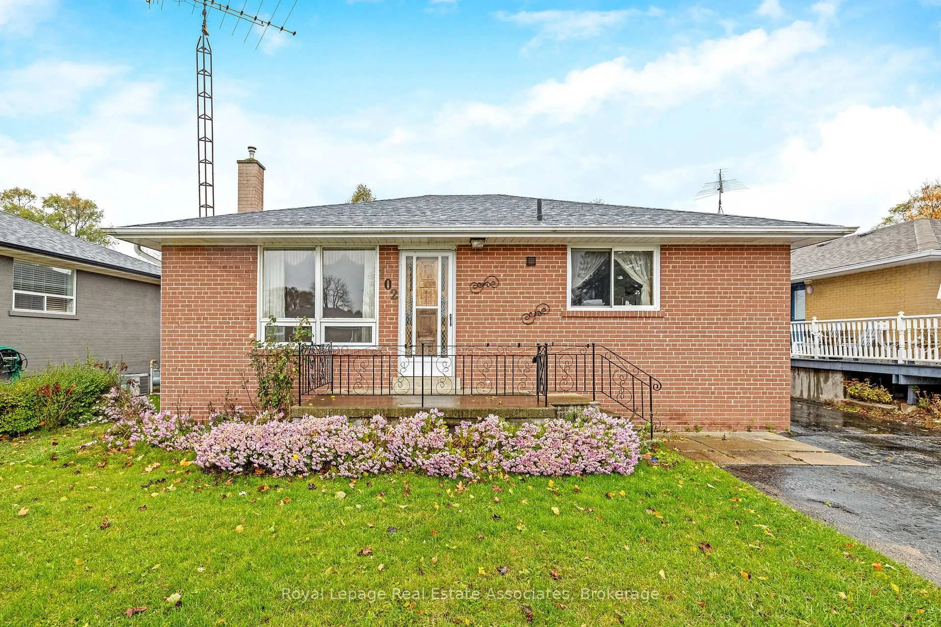 Home with brick exterior material, street for 102 Longfield Rd, Halton Hills Ontario L7G 2K4