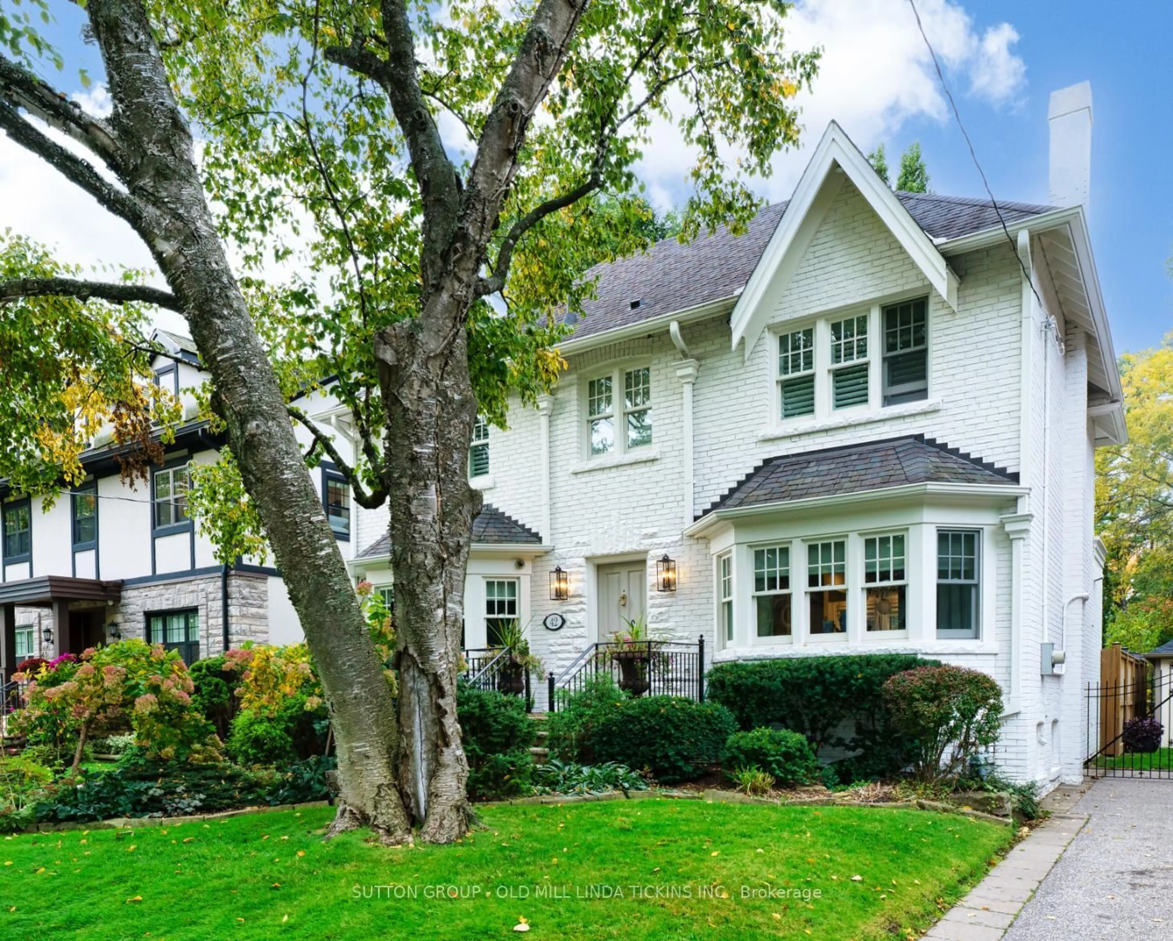 Home with brick exterior material, street for 42 Brentwood Rd, Toronto Ontario M8X 2B7