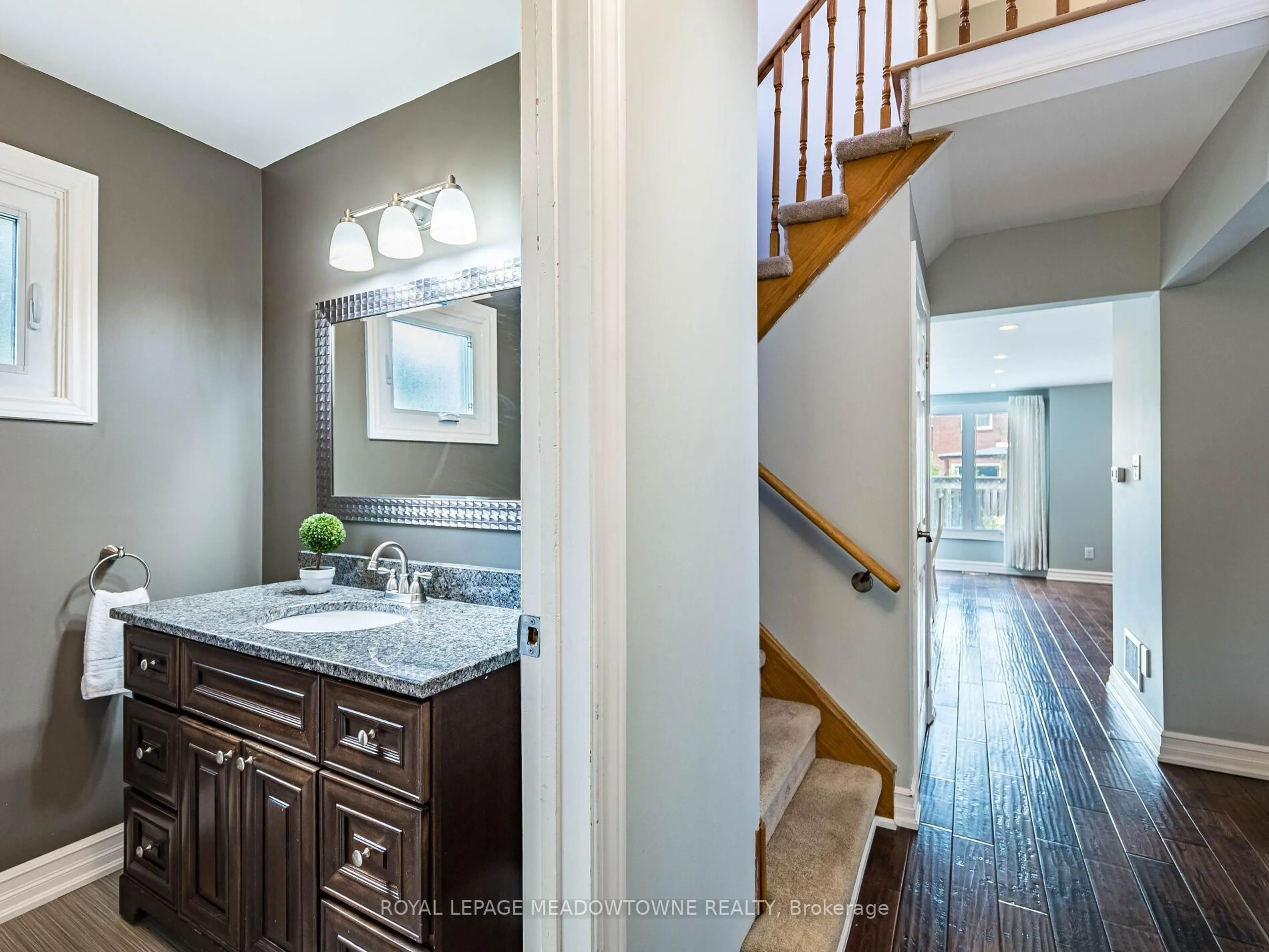 Unknown for 117 Fairglen Ave, Brampton Ontario L6X 1K7