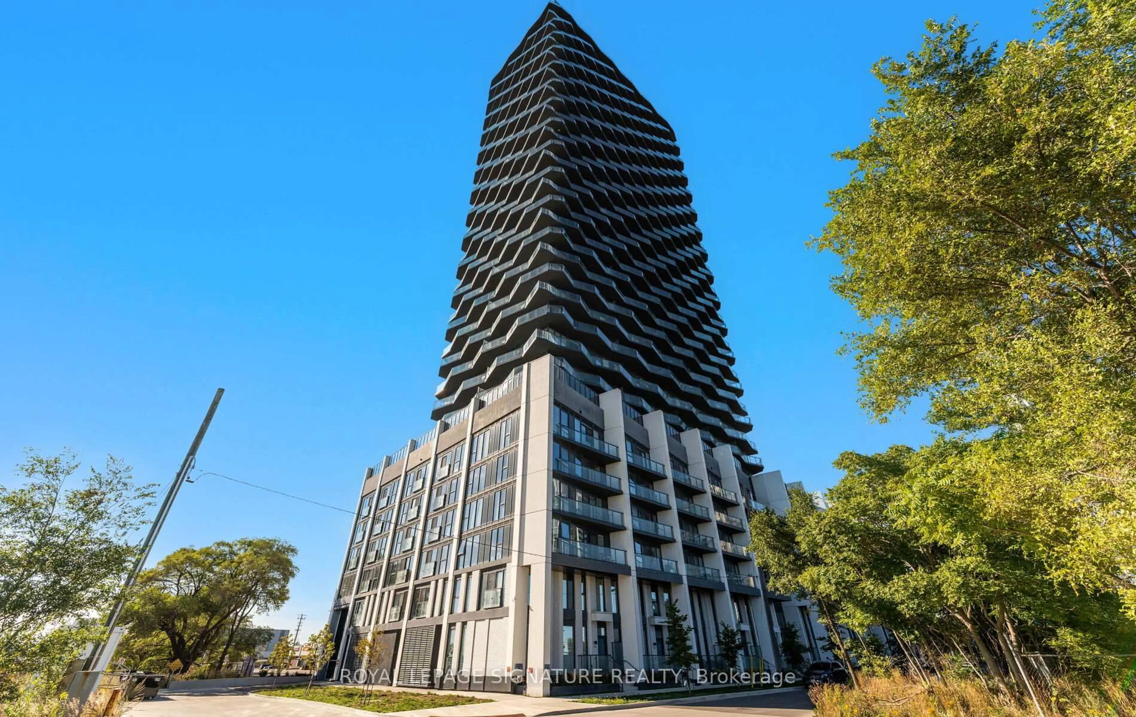 Indoor foyer for 36 Zorra St #408, Toronto Ontario M8Z 4Z7