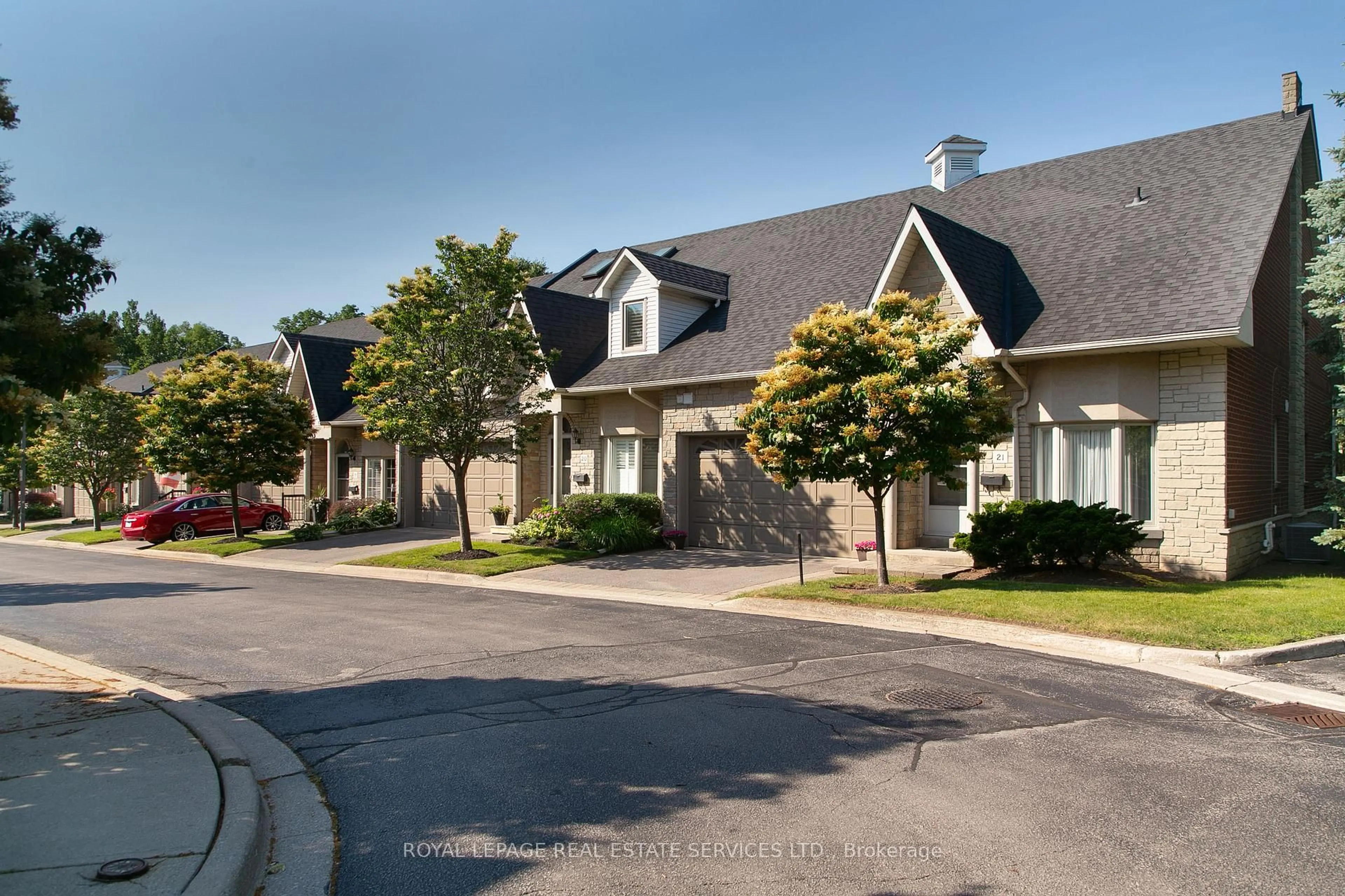 Unknown for 1010 Cristina Crt #21, Mississauga Ontario L5J 4T7