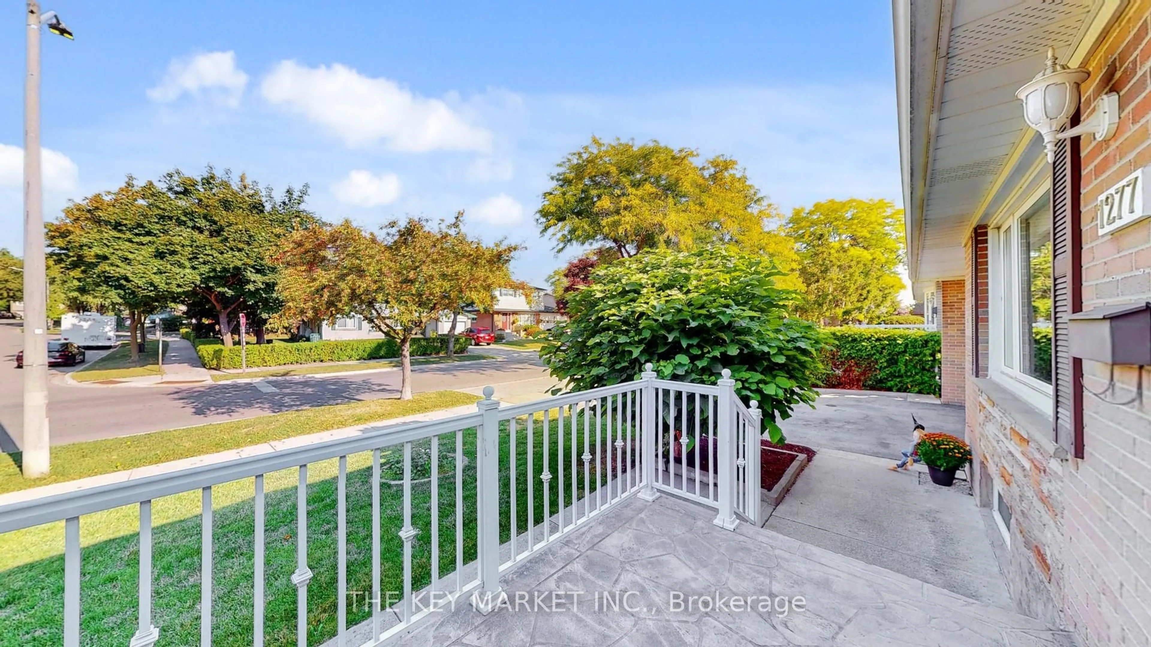 Patio, unknown for 1277 Tyneburn Cres, Mississauga Ontario L4X 1P3