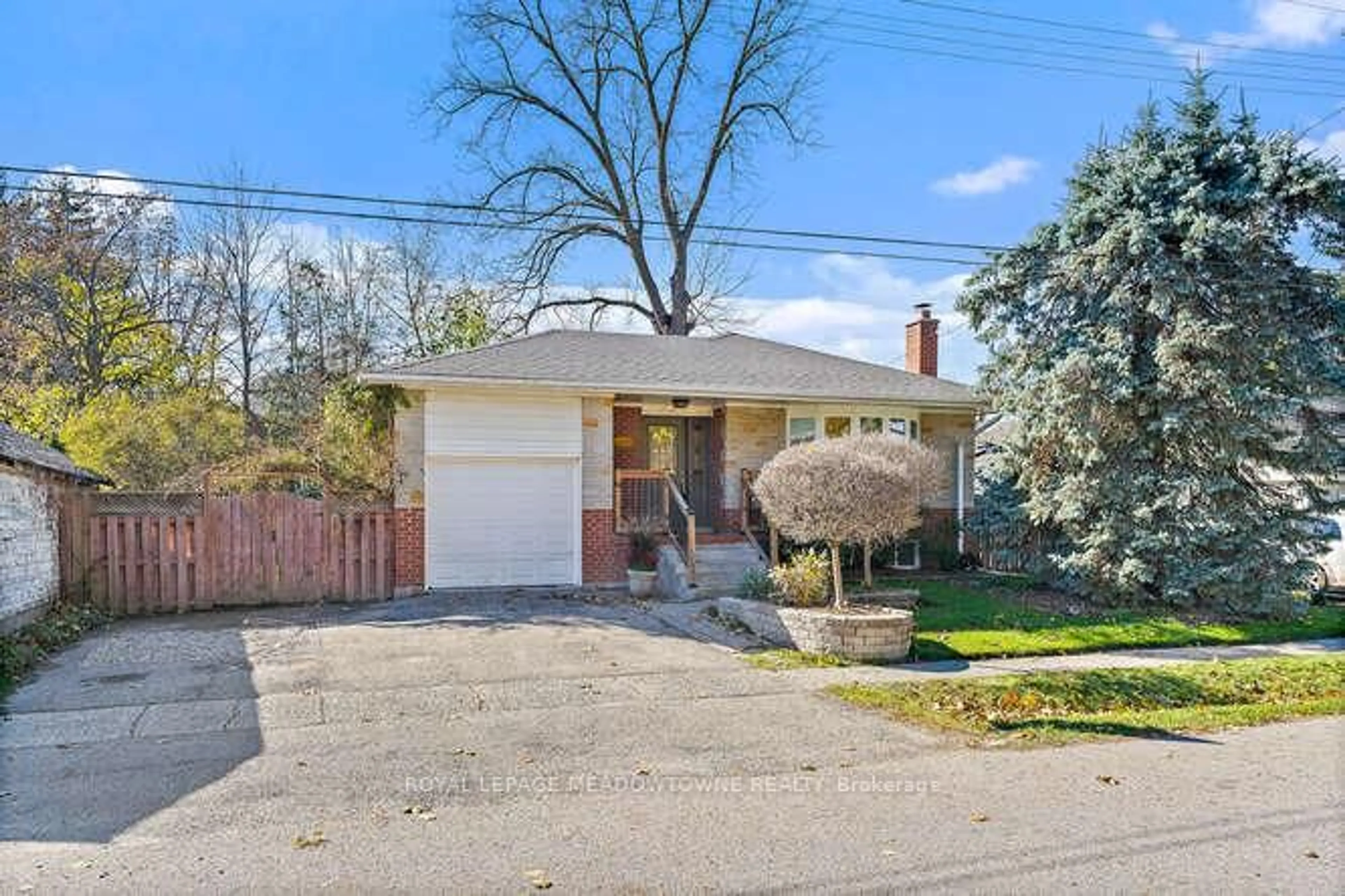 Home with brick exterior material, street for 405 Draper St, Halton Hills Ontario L0P 1K0