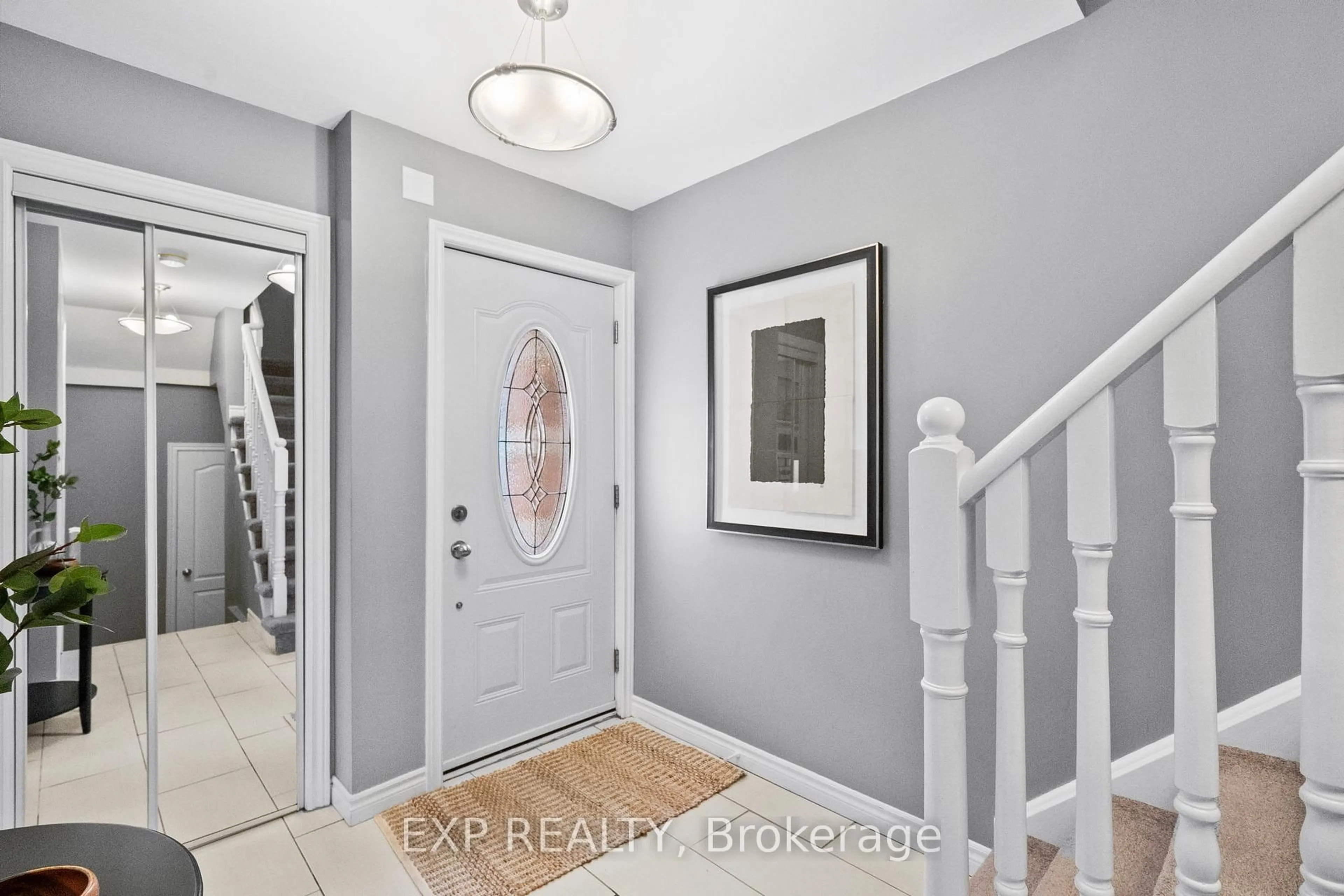 Indoor entryway for 70 Pressed Brick Dr, Brampton Ontario L6V 4K4