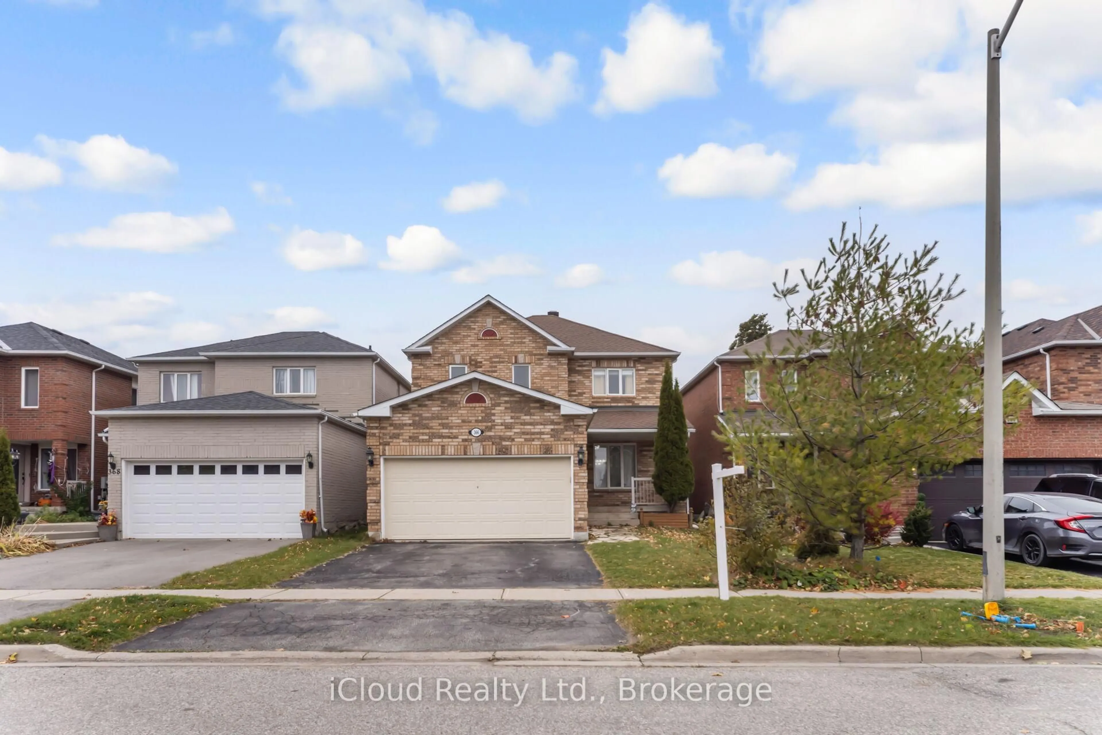 Home with brick exterior material, street for 366 Marshall Cres, Orangeville Ontario L9W 4Y4