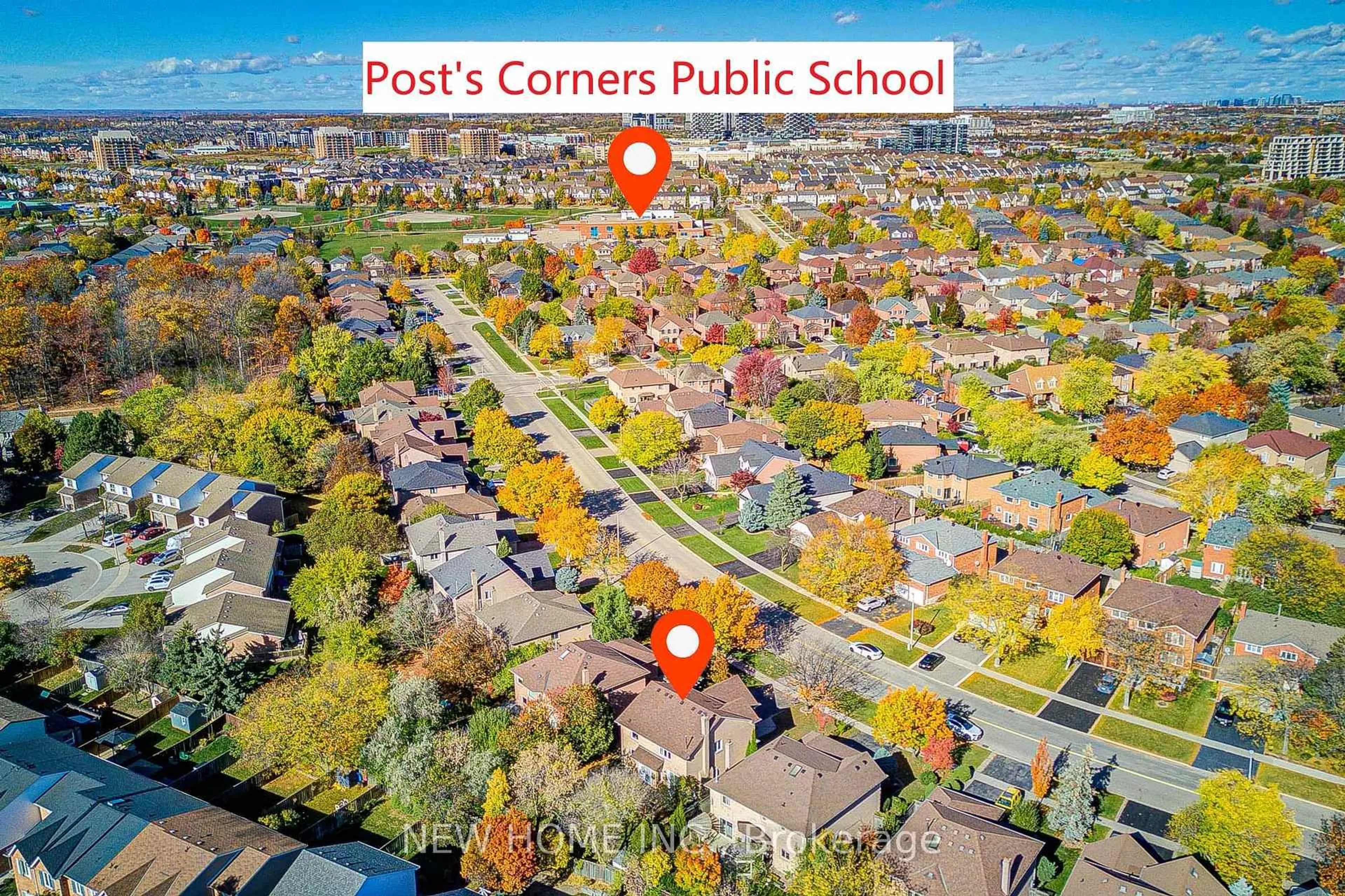 A pic from outside/outdoor area/front of a property/back of a property/a pic from drone, street for 2106 Oakmead Blvd, Oakville Ontario L6H 5C1