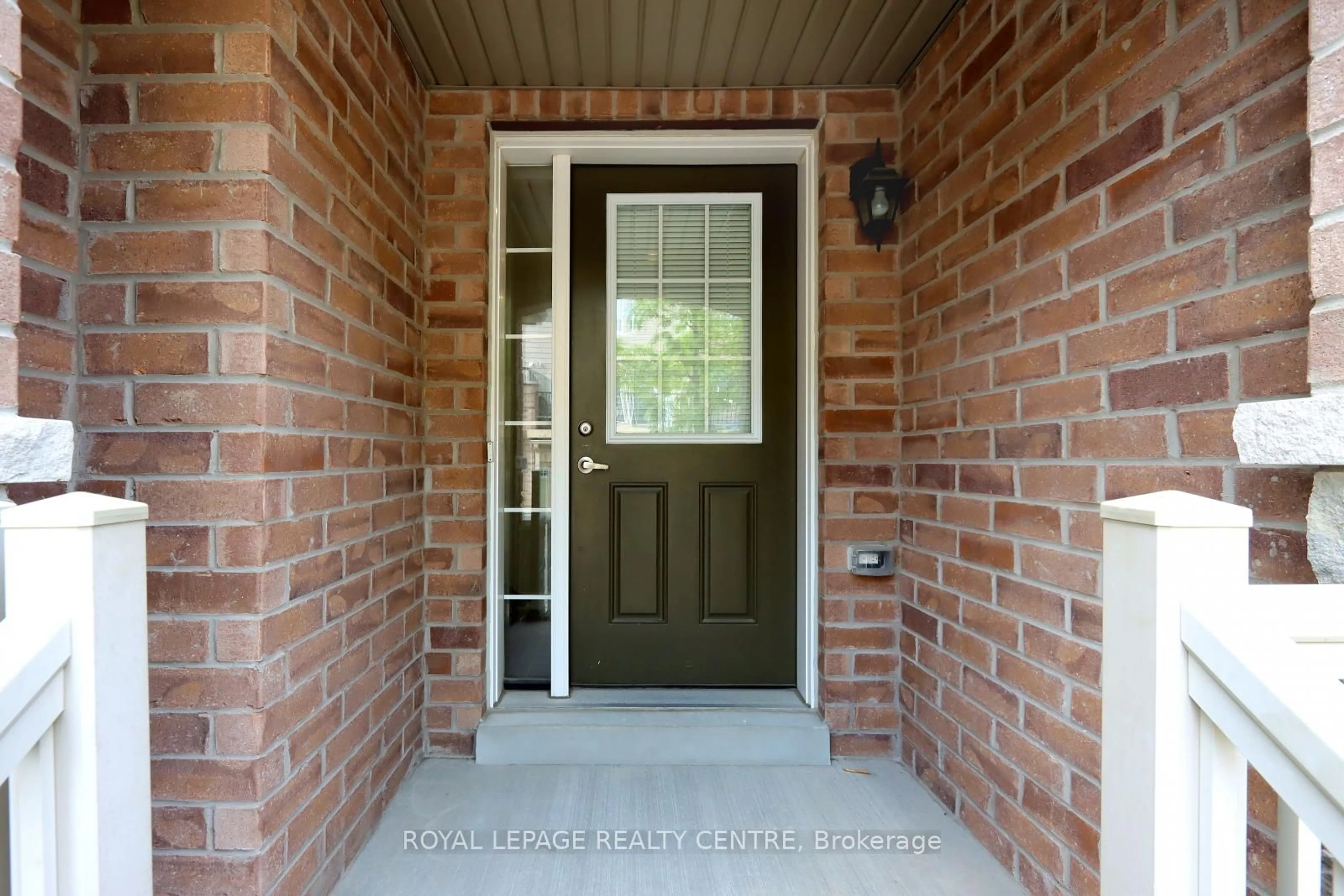 Unknown for 3190 Boxford Cres #4, Mississauga Ontario L5M 0A4