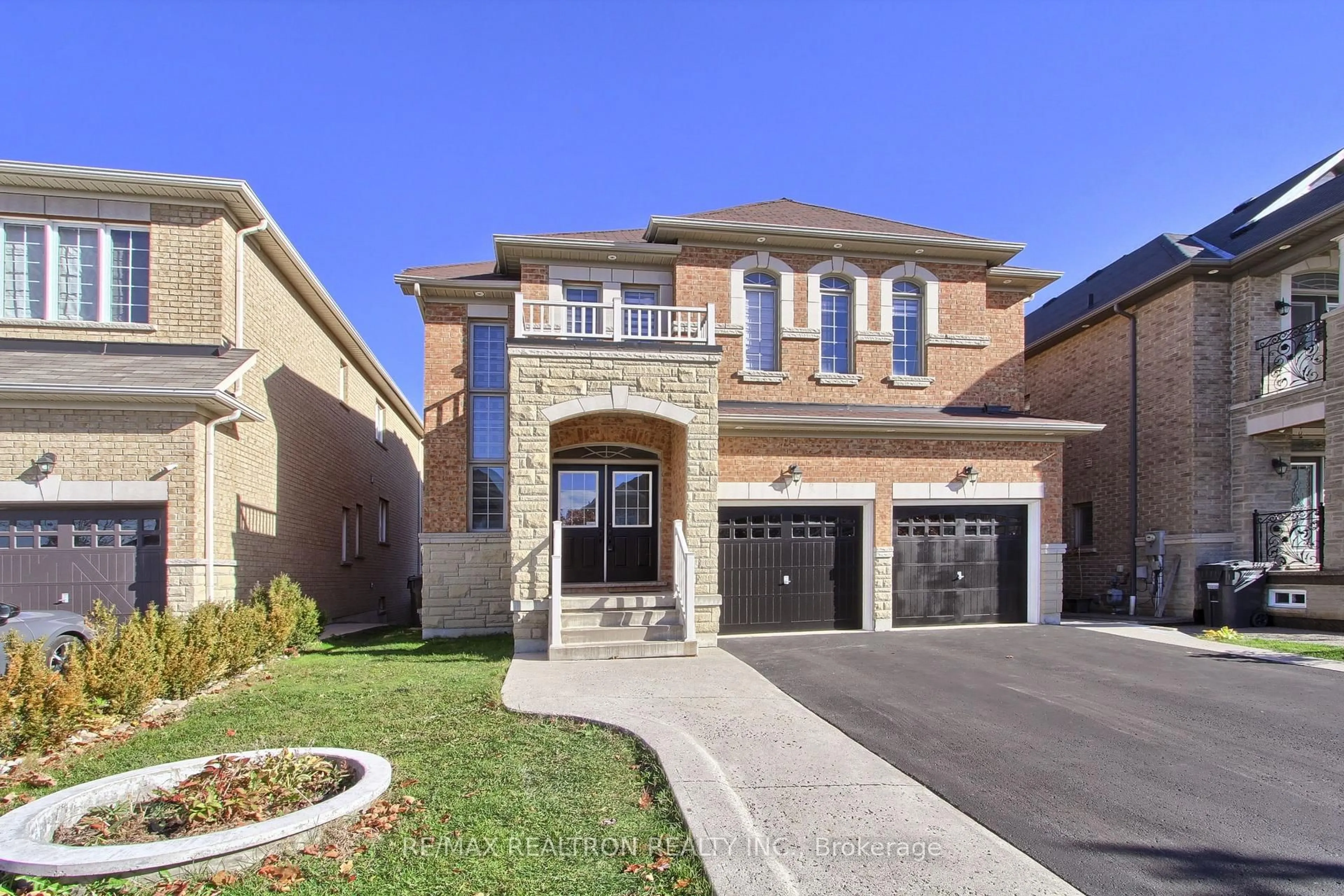 Home with brick exterior material, street for 79 Apple Valley Way, Brampton Ontario L6P 0W4