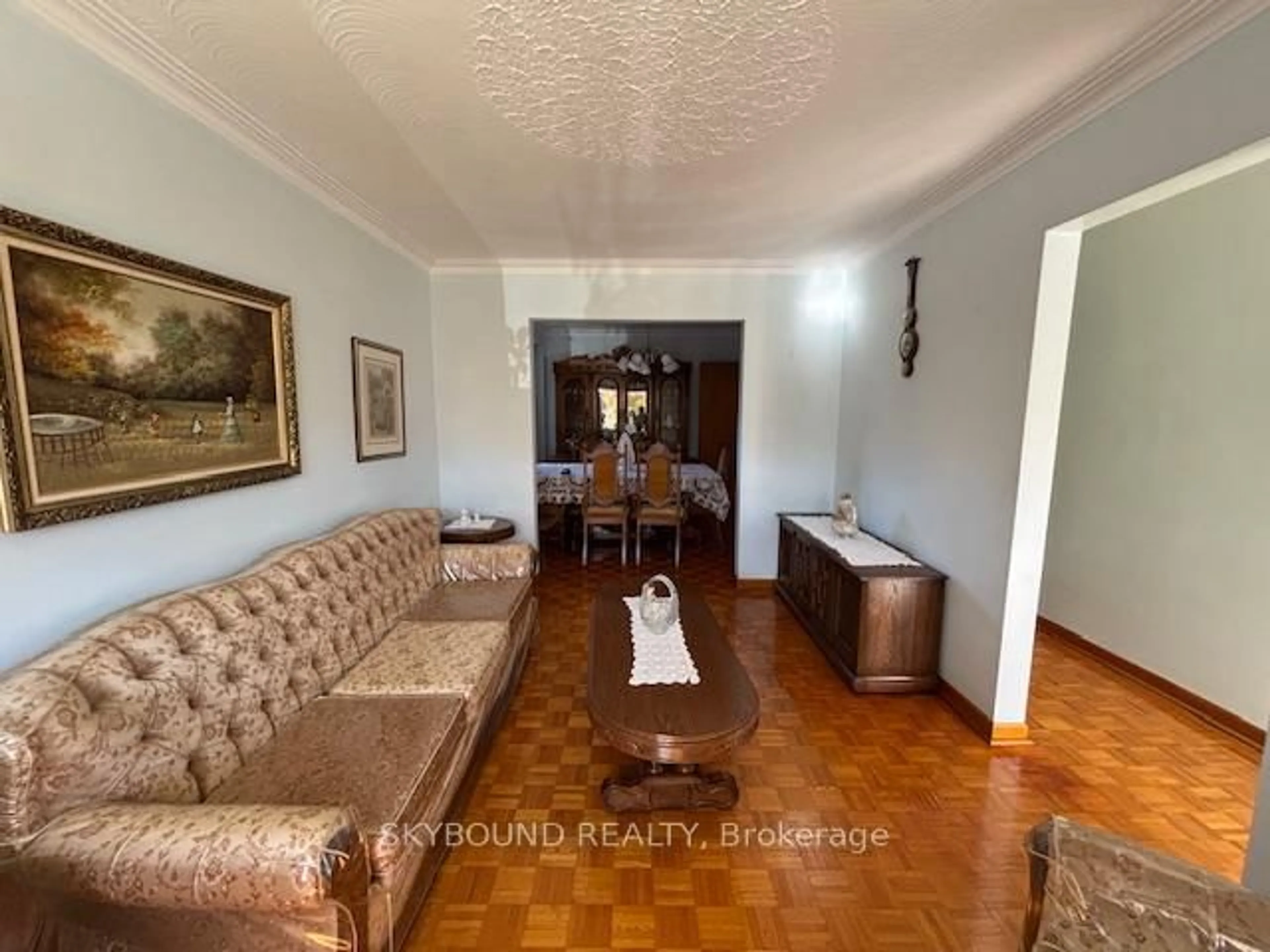 Living room with furniture, unknown for 110A Morrison Ave, Toronto Ontario M6E 1M2