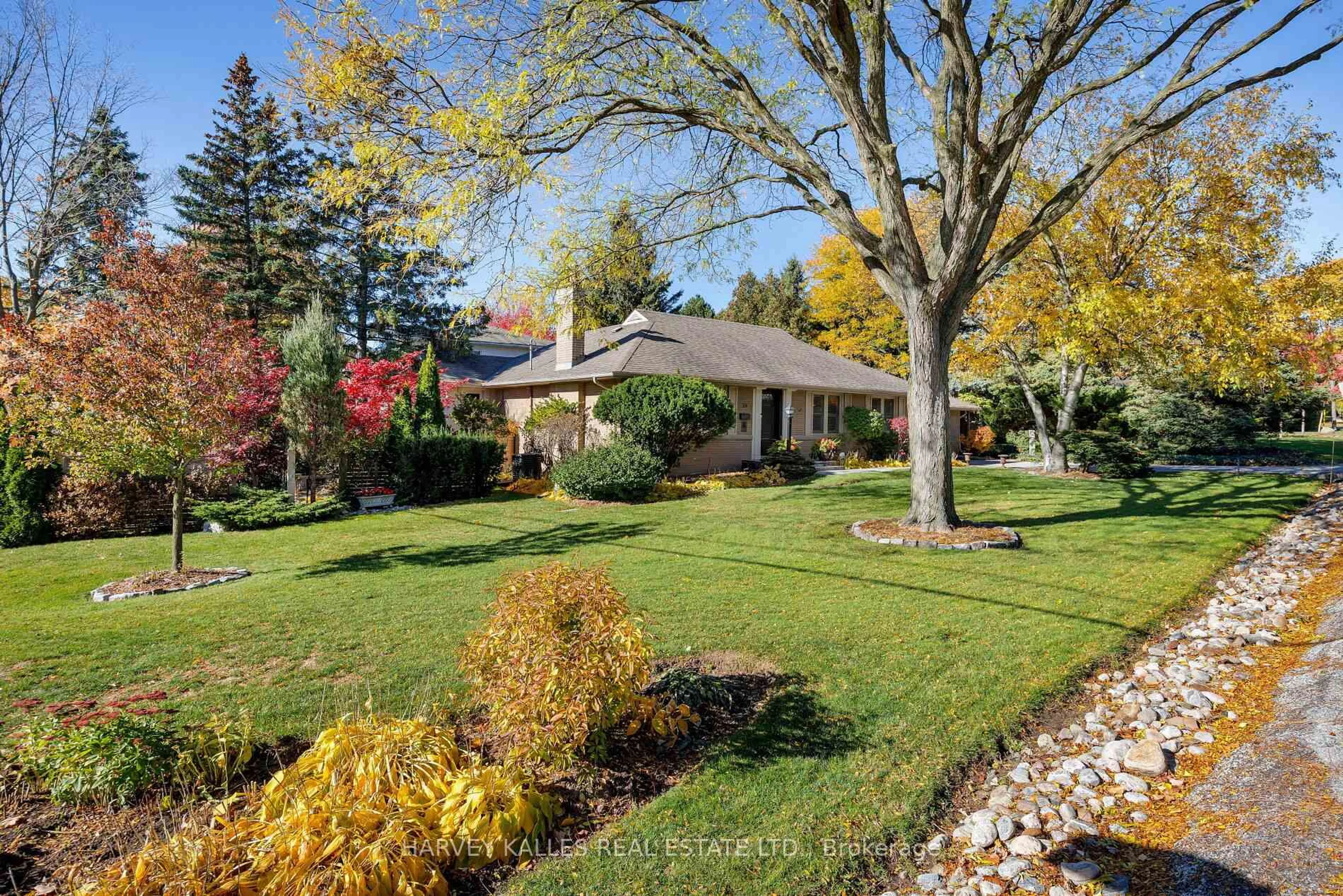 A pic from outside/outdoor area/front of a property/back of a property/a pic from drone, street for 24 CEDARLAND Dr, Toronto Ontario M9A 2K2