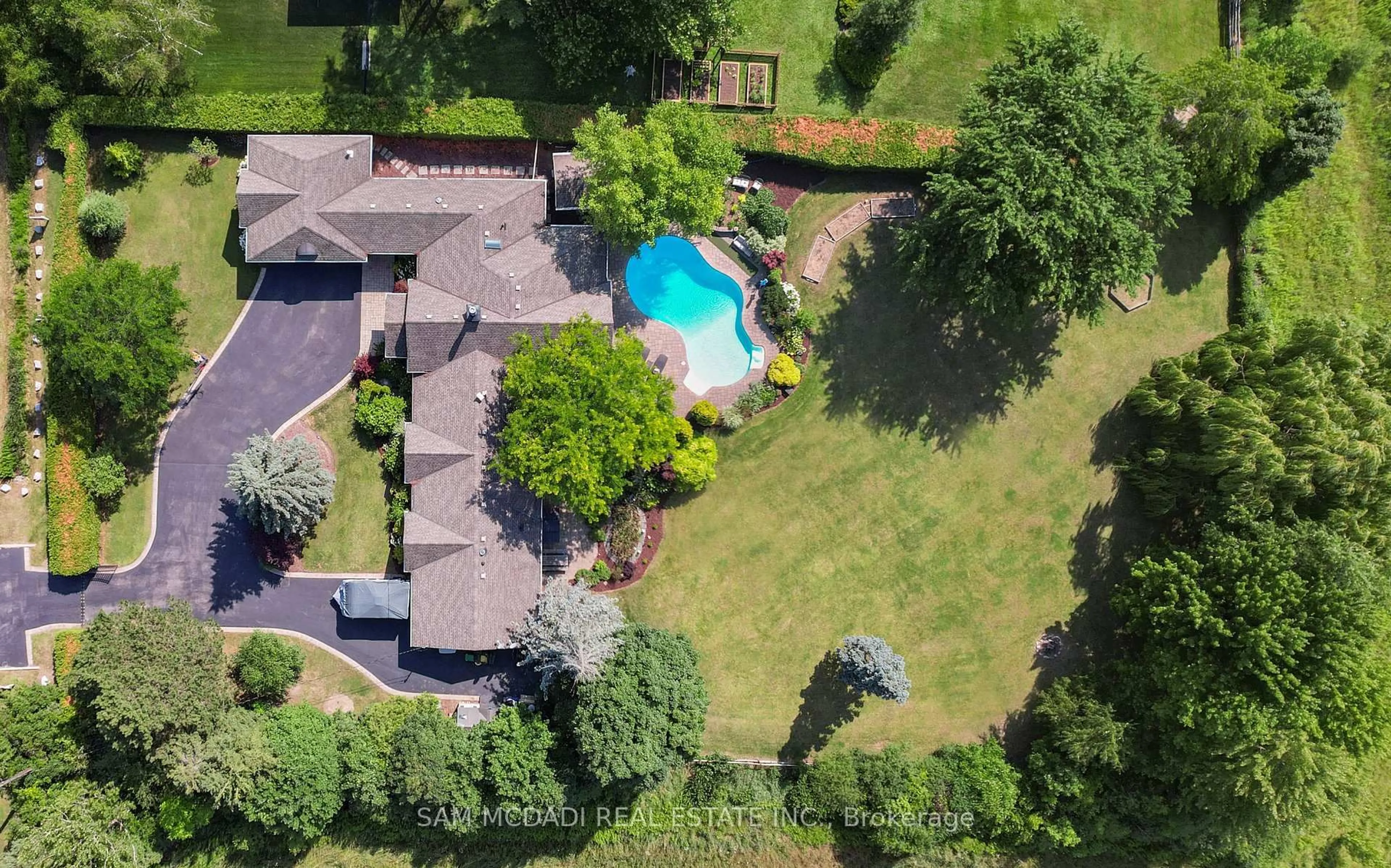 A pic from outside/outdoor area/front of a property/back of a property/a pic from drone, water/lake/river/ocean view for 2577 No 8 Sdrd, Burlington Ontario L7P 0E5