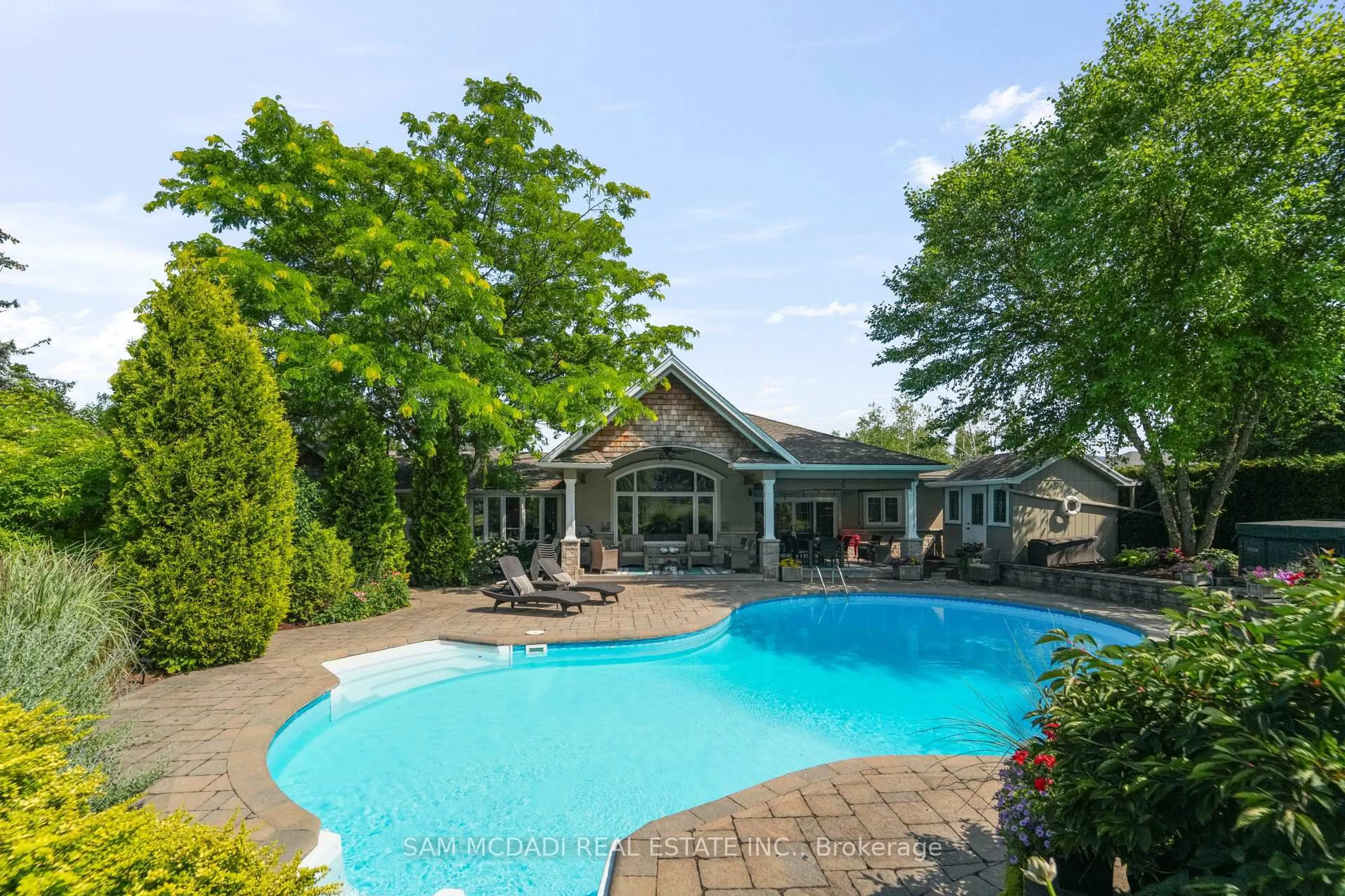 Pool for 2577 No 8 Sdrd, Burlington Ontario L7P 0E5