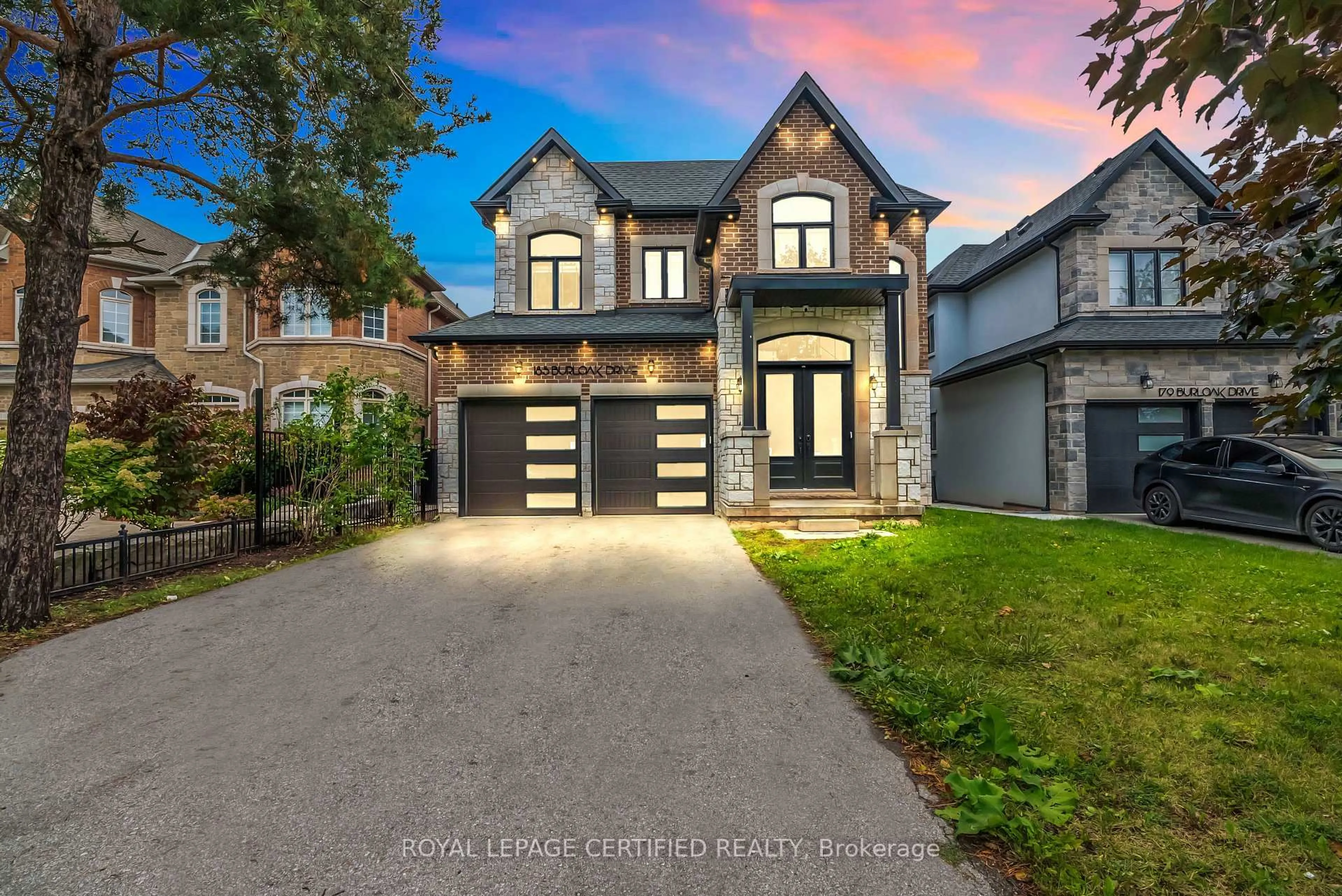 Home with brick exterior material, street for 185 Burloak Dr, Oakville Ontario L6L 6S7