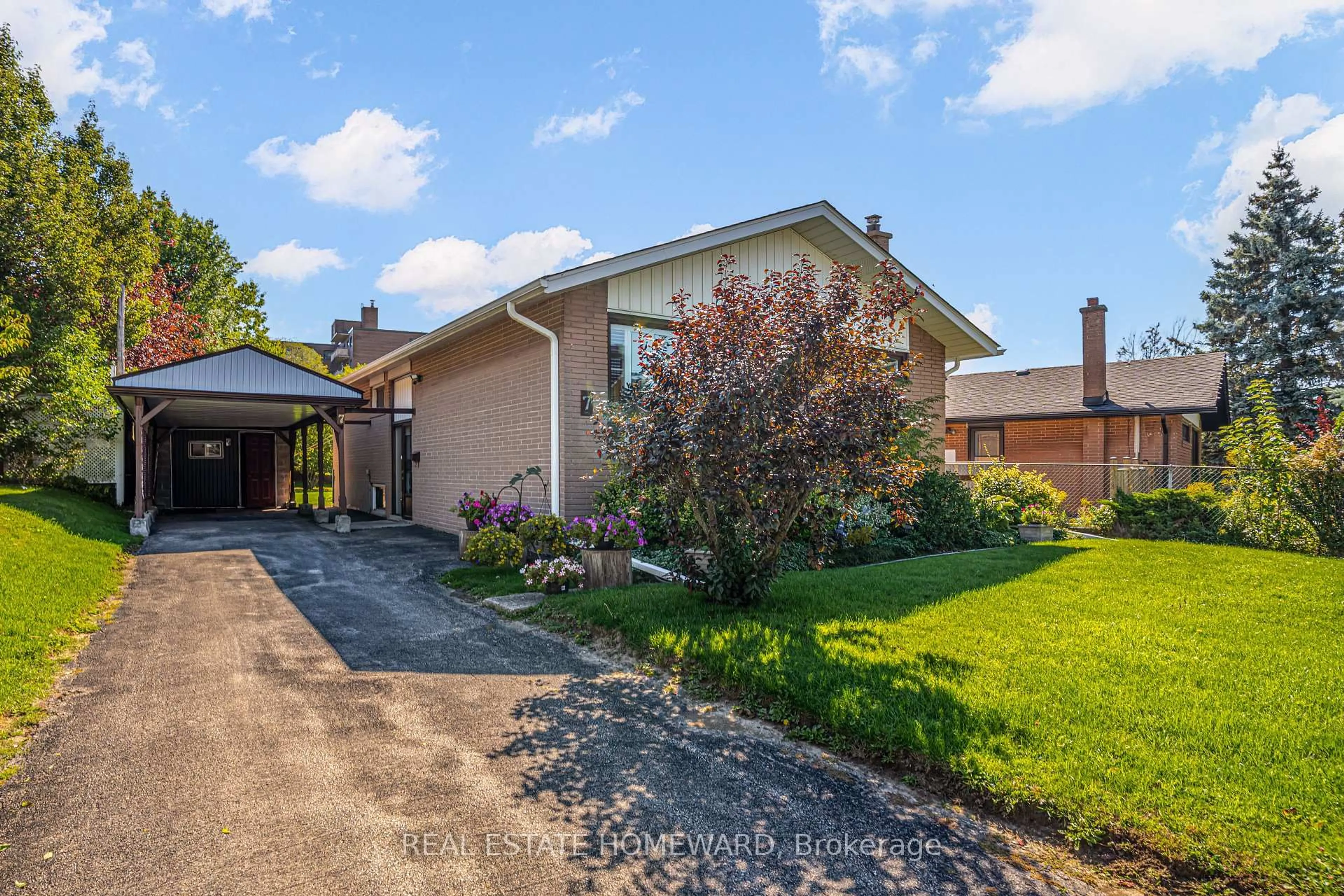 Unknown for 7 Jacinta Dr, Toronto Ontario M6L 1H6