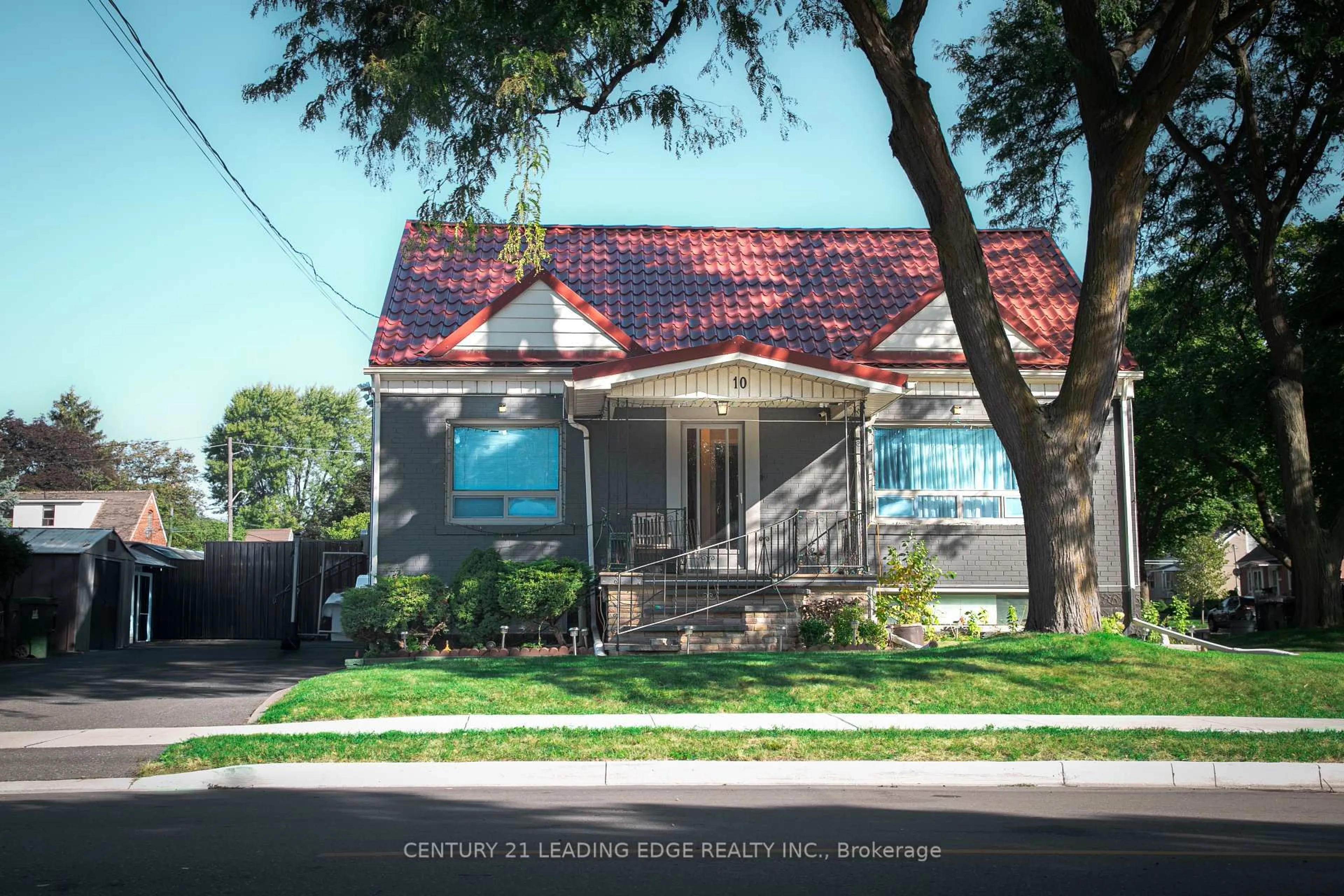 Unknown for 10 Yvonne Ave, Toronto Ontario M3L 1C7