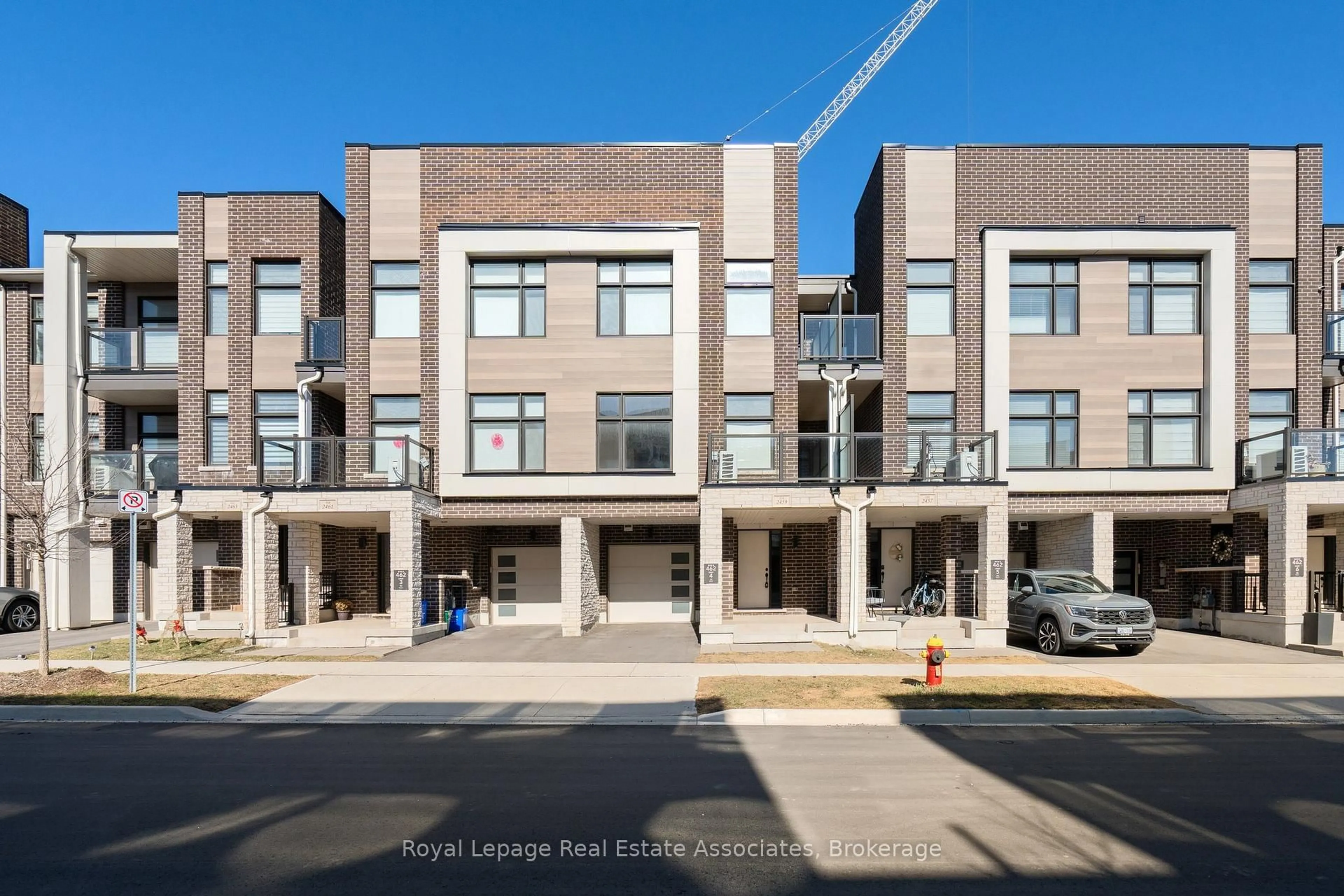 Unknown for 2459 Belt Lane, Oakville Ontario L6M 5L9