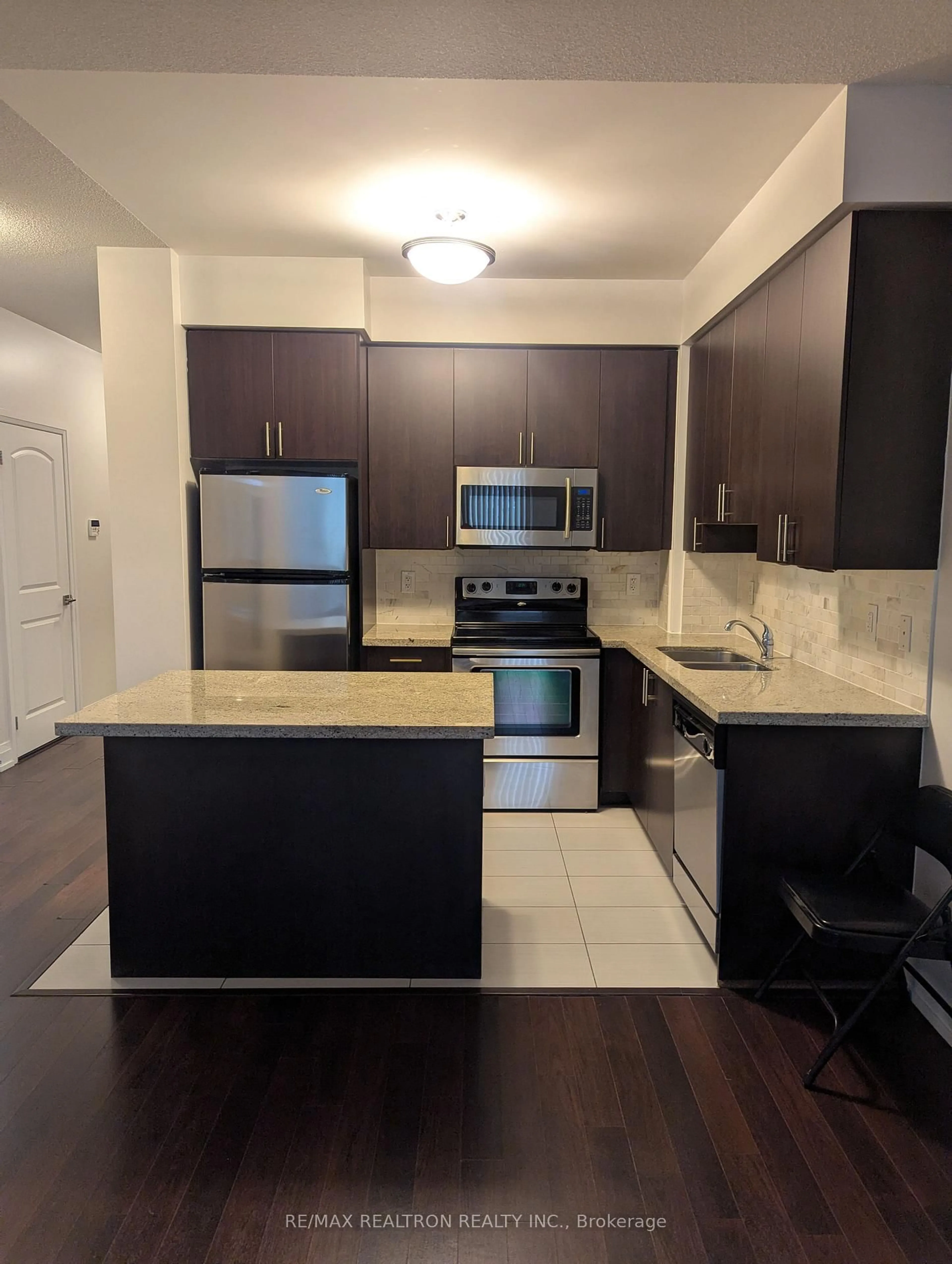 Standard kitchen, unknown for 1060 Sheppard Ave #109, Toronto Ontario M3J 0G7