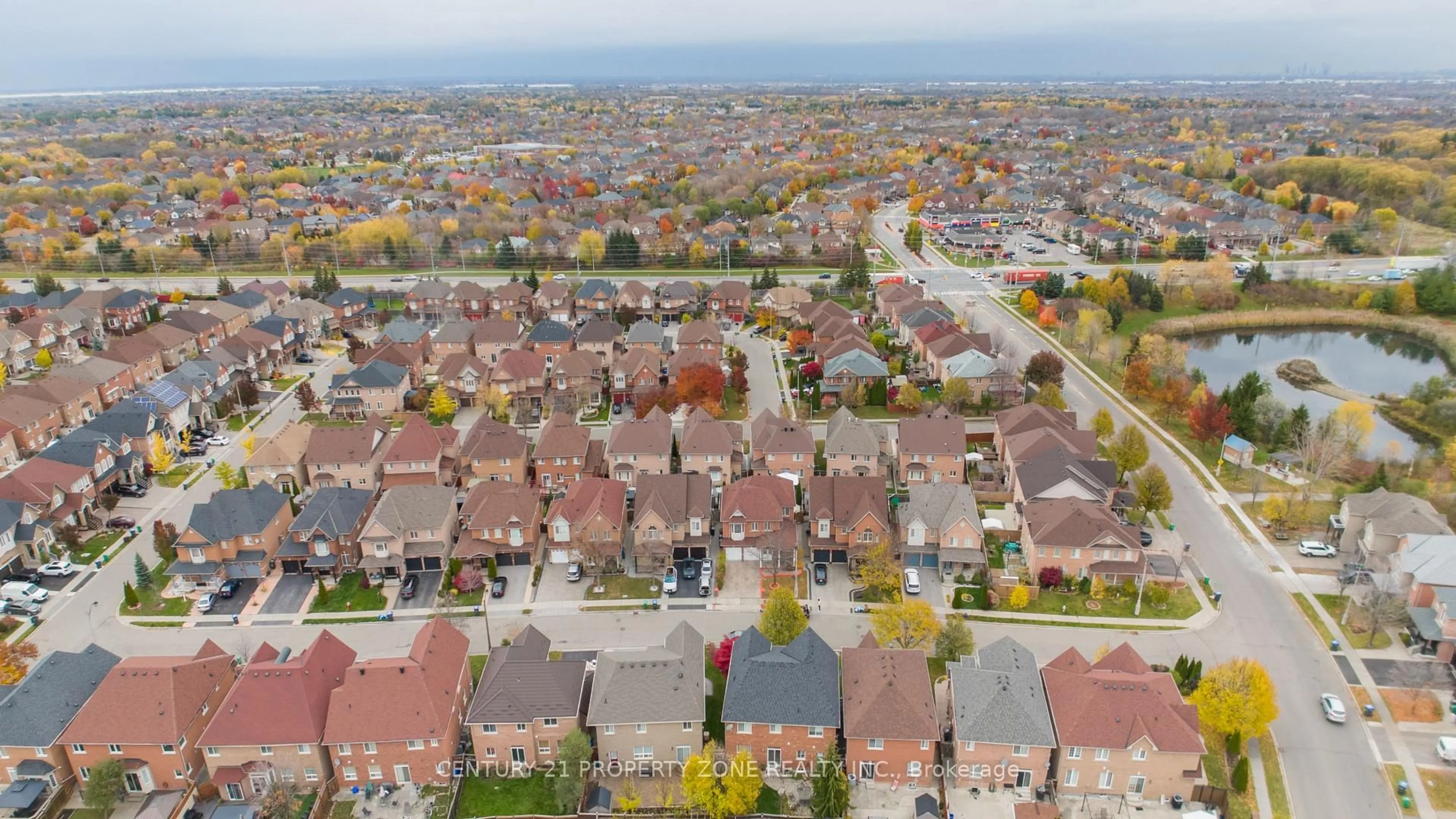 A pic from outside/outdoor area/front of a property/back of a property/a pic from drone, street for 7 Pika Tr, Brampton Ontario L6R 2X1