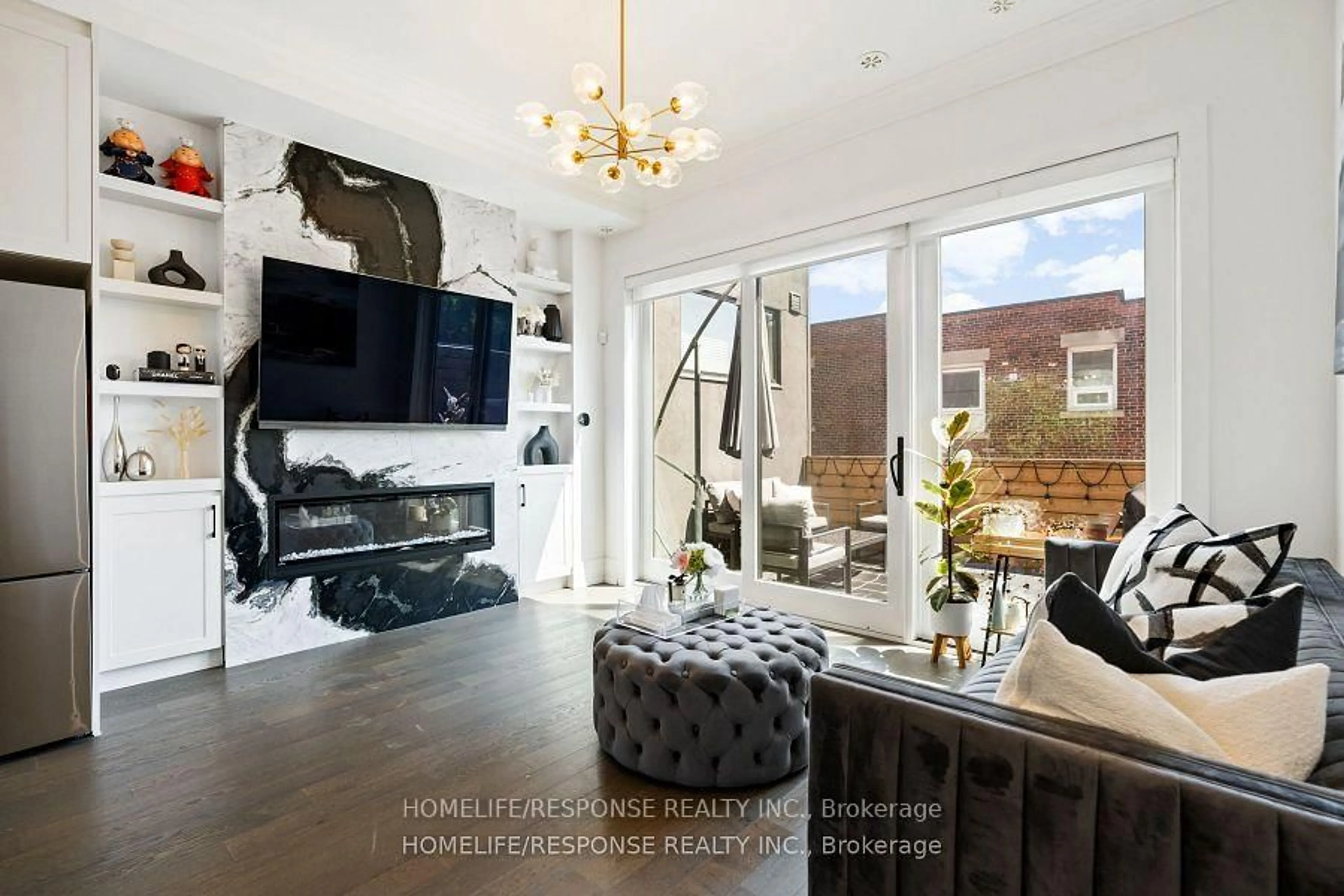 Living room with furniture, unknown for 317 Westmoreland Ave, Toronto Ontario M6H 3A4