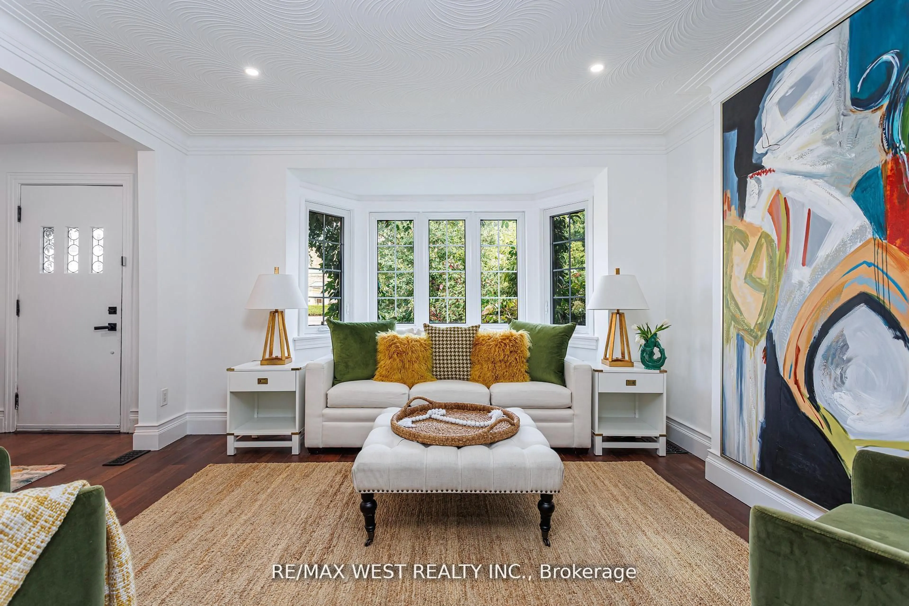 Living room with furniture, unknown for 12 Brentwood Rd, Toronto Ontario M8Z 3N2