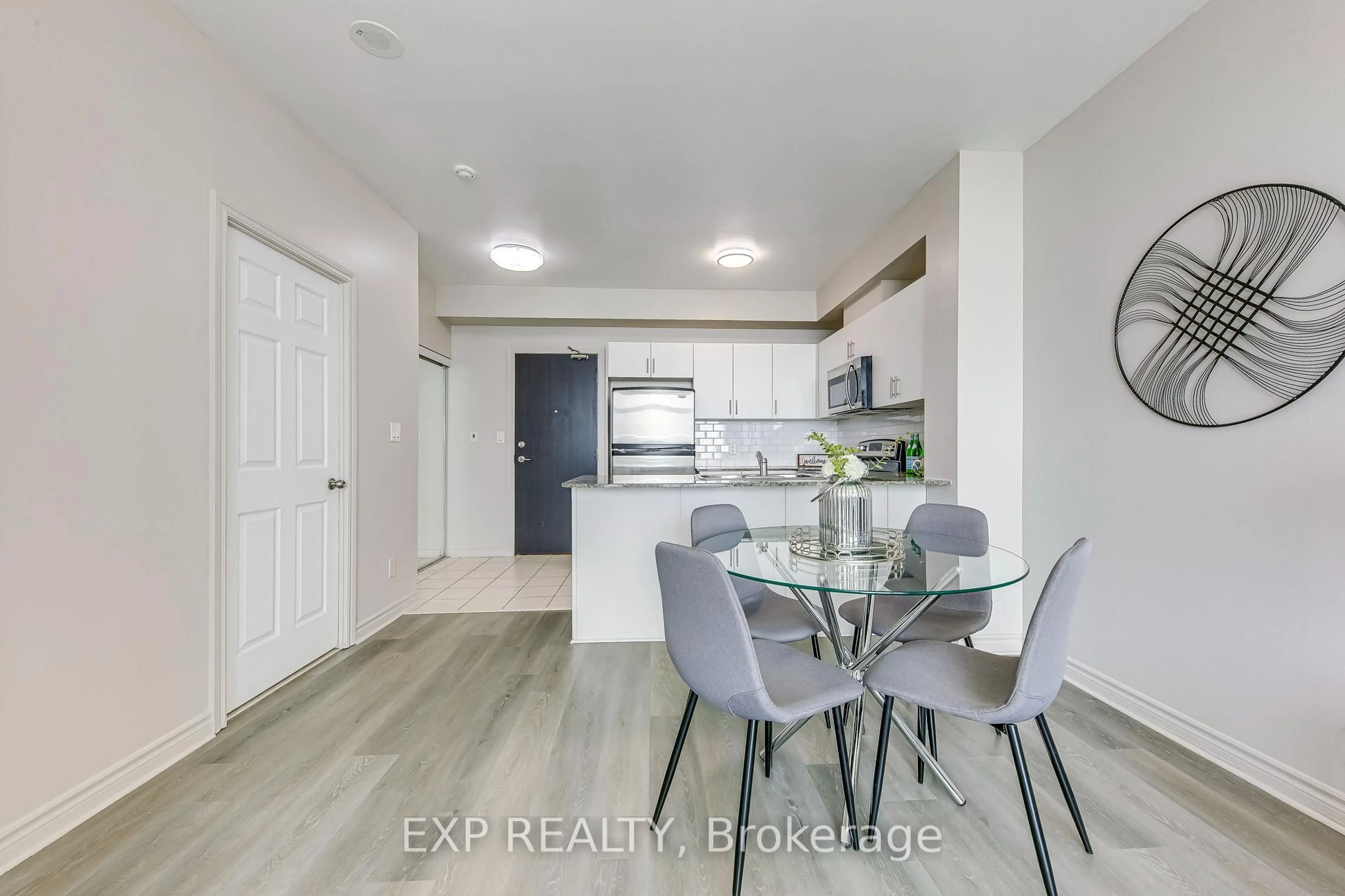 Unknown for 3504 Hurontario St #2303, Mississauga Ontario L5B 0B9