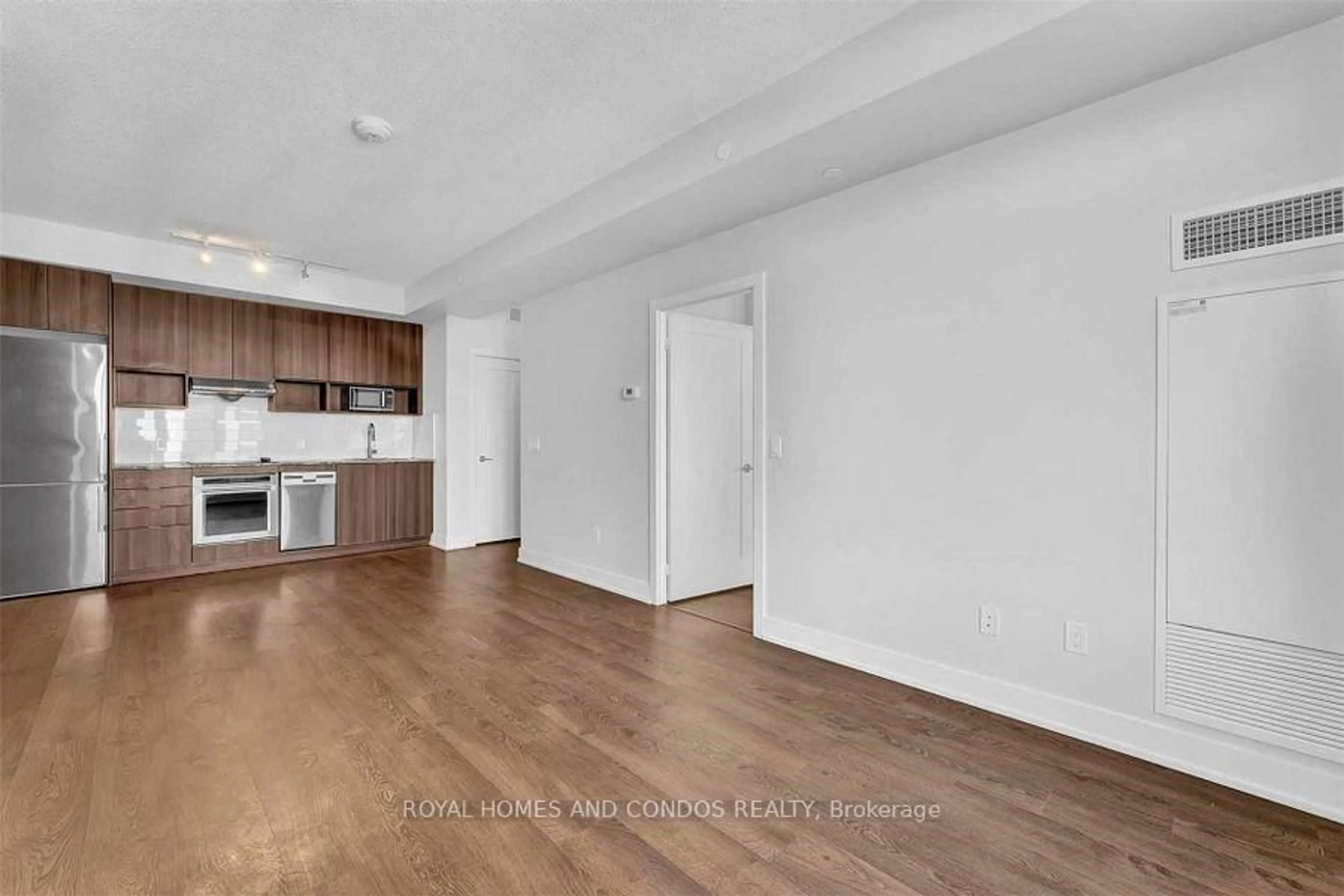 A pic of a room for 7 Mabelle Ave #706, Toronto Ontario M9A 4X7