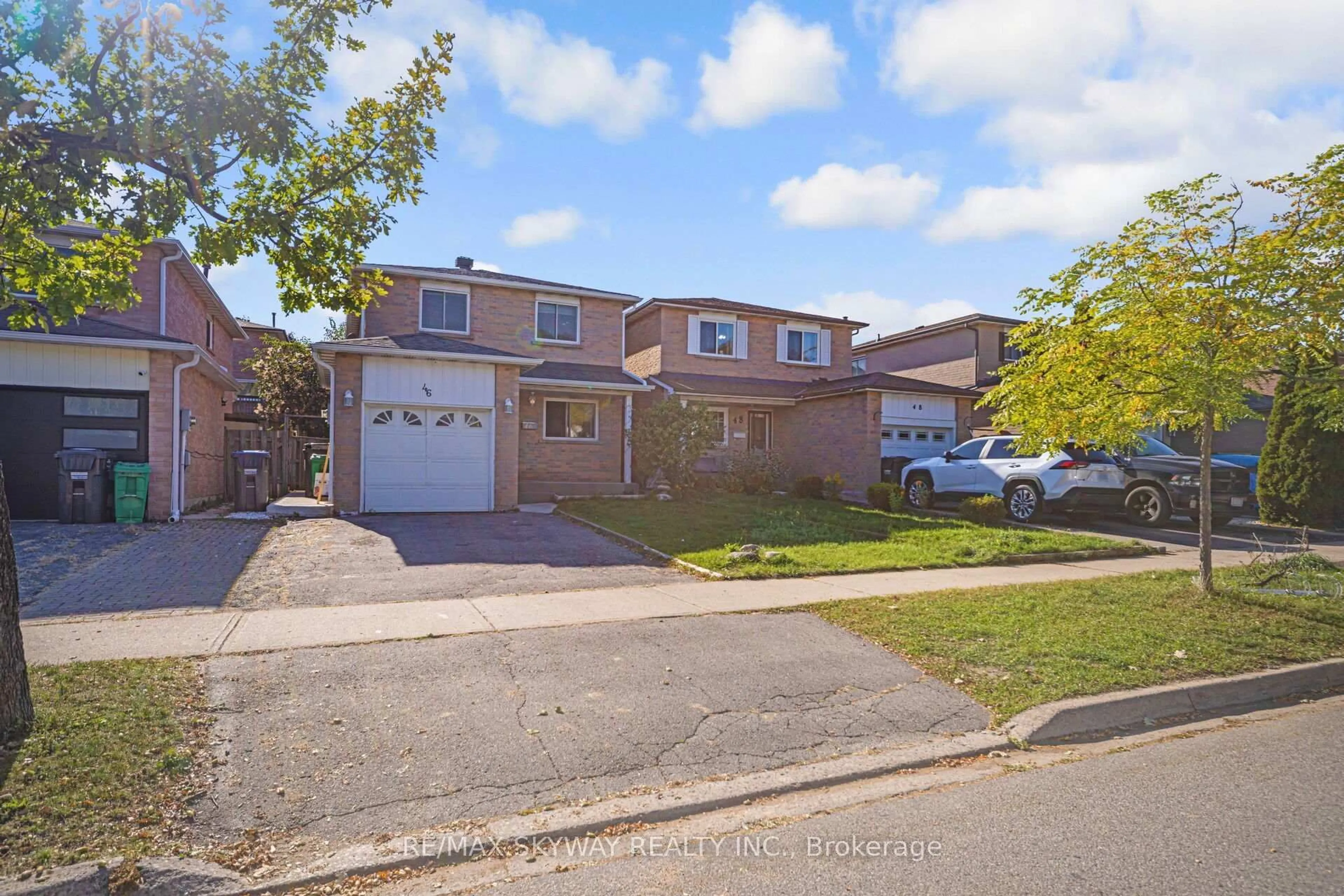 A pic from outside/outdoor area/front of a property/back of a property/a pic from drone, street for 46 Royal Palm Dr, Brampton Ontario L6Z 1P6