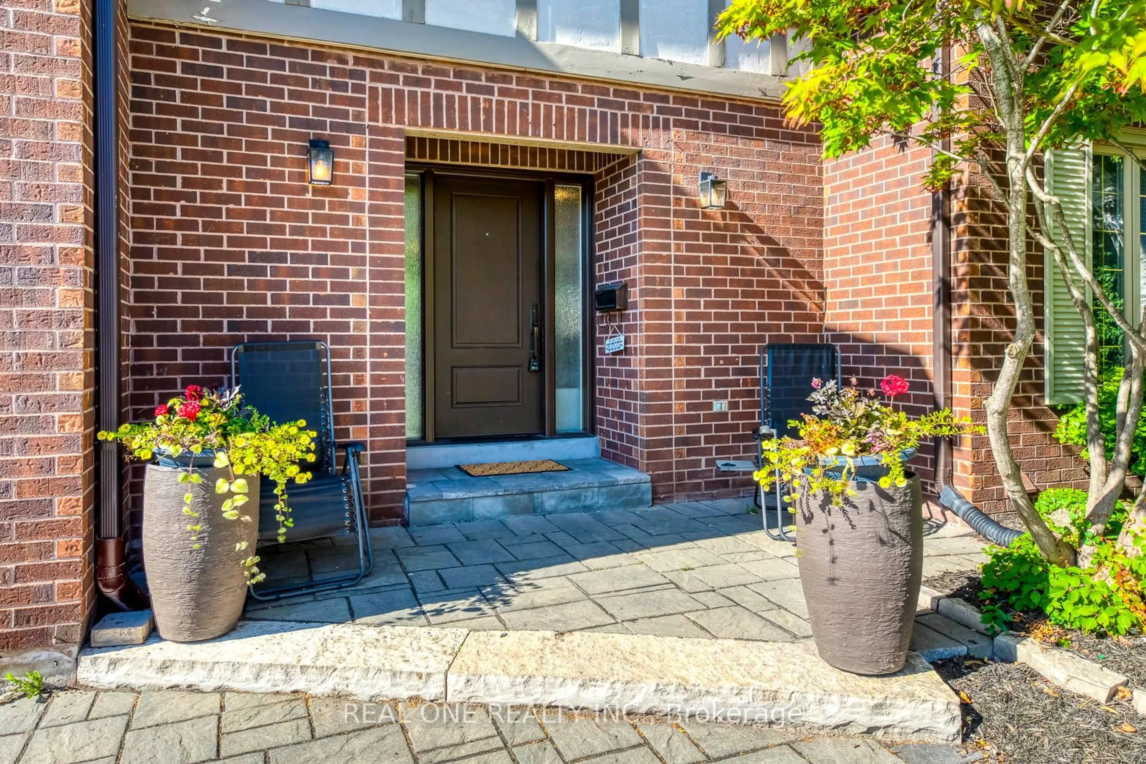 Home with brick exterior material, street for 1340 Greeneagle Dr, Oakville Ontario L6M 2M9