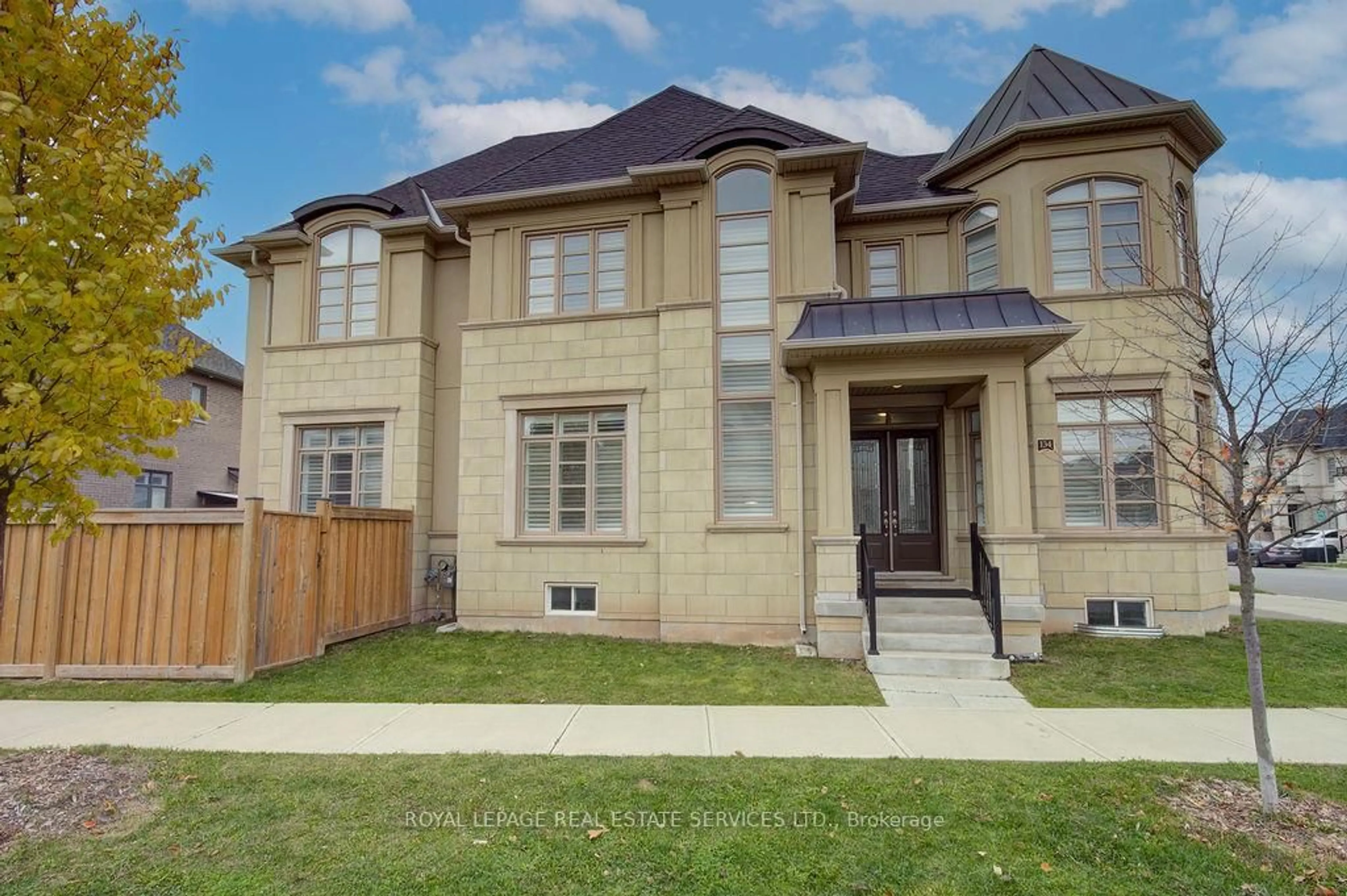 Home with brick exterior material, street for 134 Zachary Cres, Oakville Ontario L6H 0V5