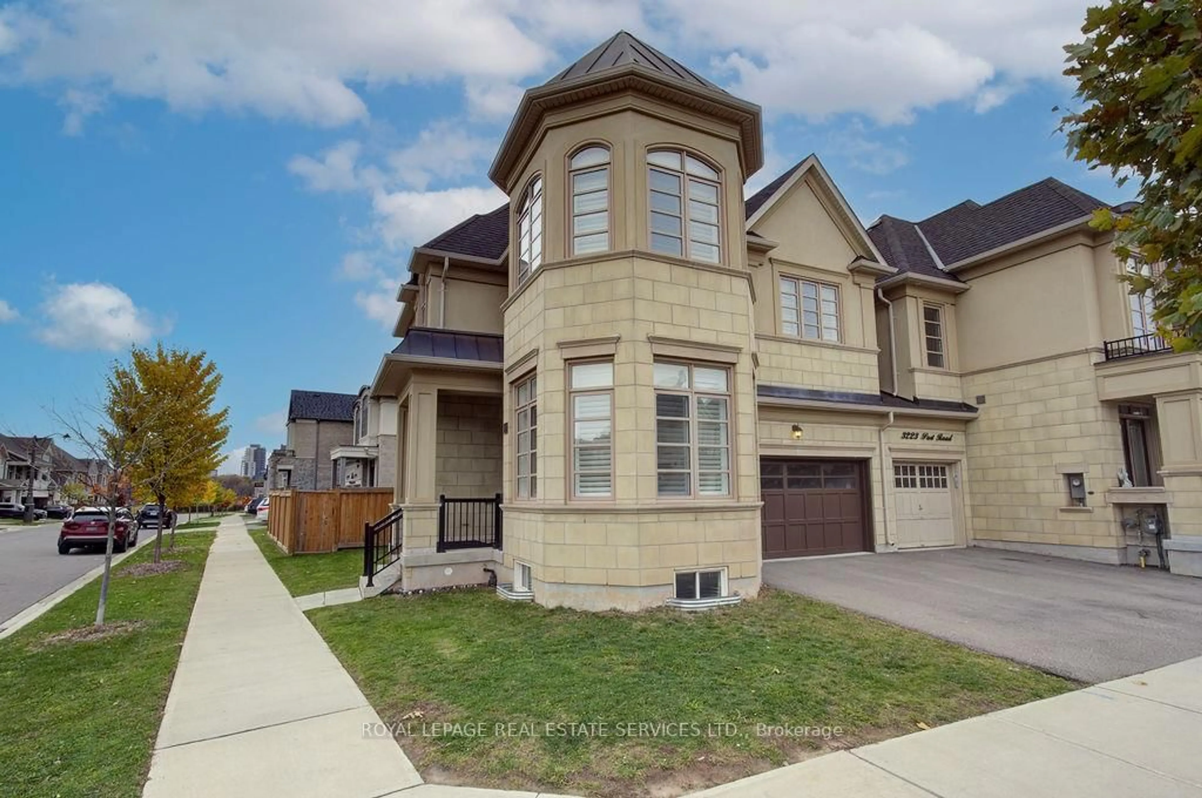 Home with brick exterior material, street for 134 Zachary Cres, Oakville Ontario L6H 0V5