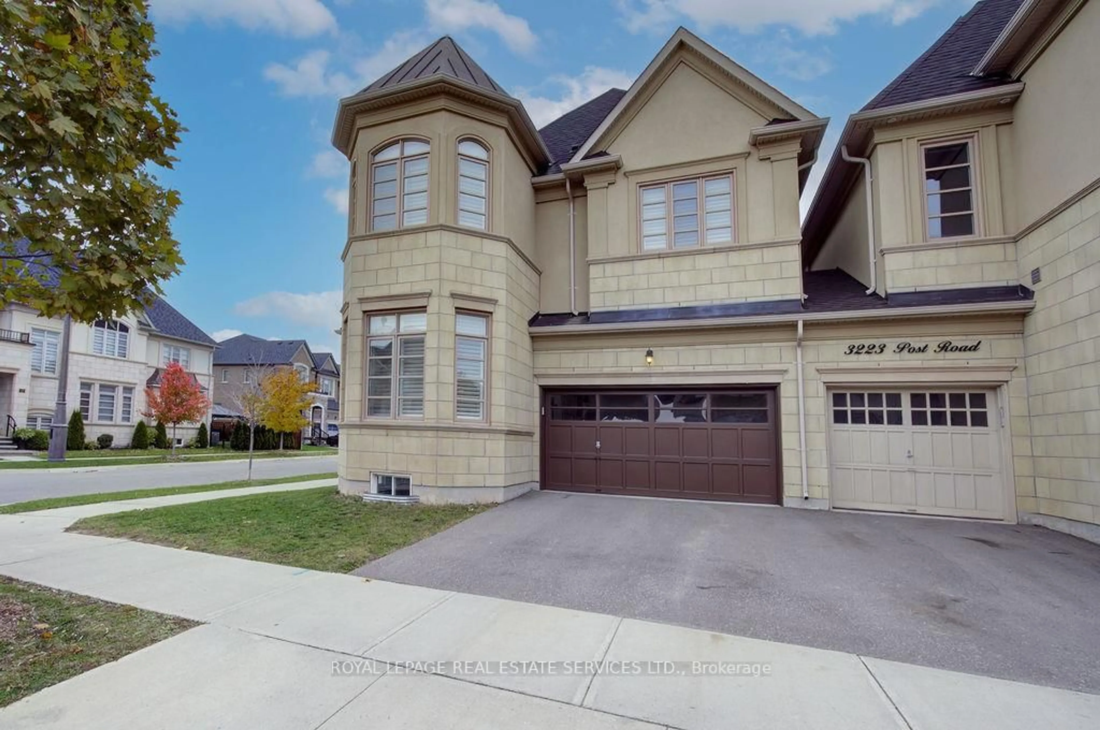 Home with brick exterior material, street for 134 Zachary Cres, Oakville Ontario L6H 0V5