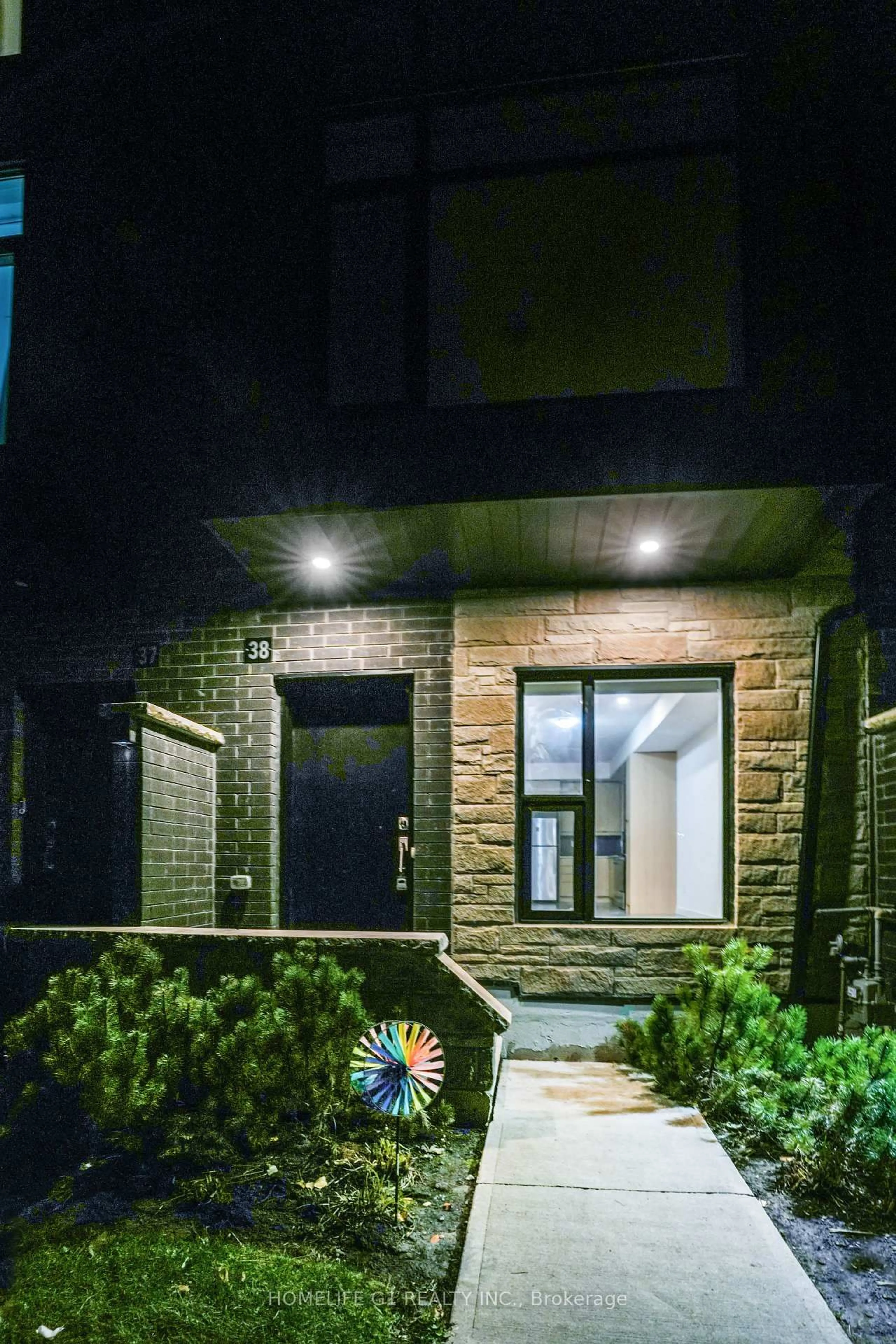 Home with brick exterior material, street for 200 Malta Ave #38, Brampton Ontario L6Y 6H8