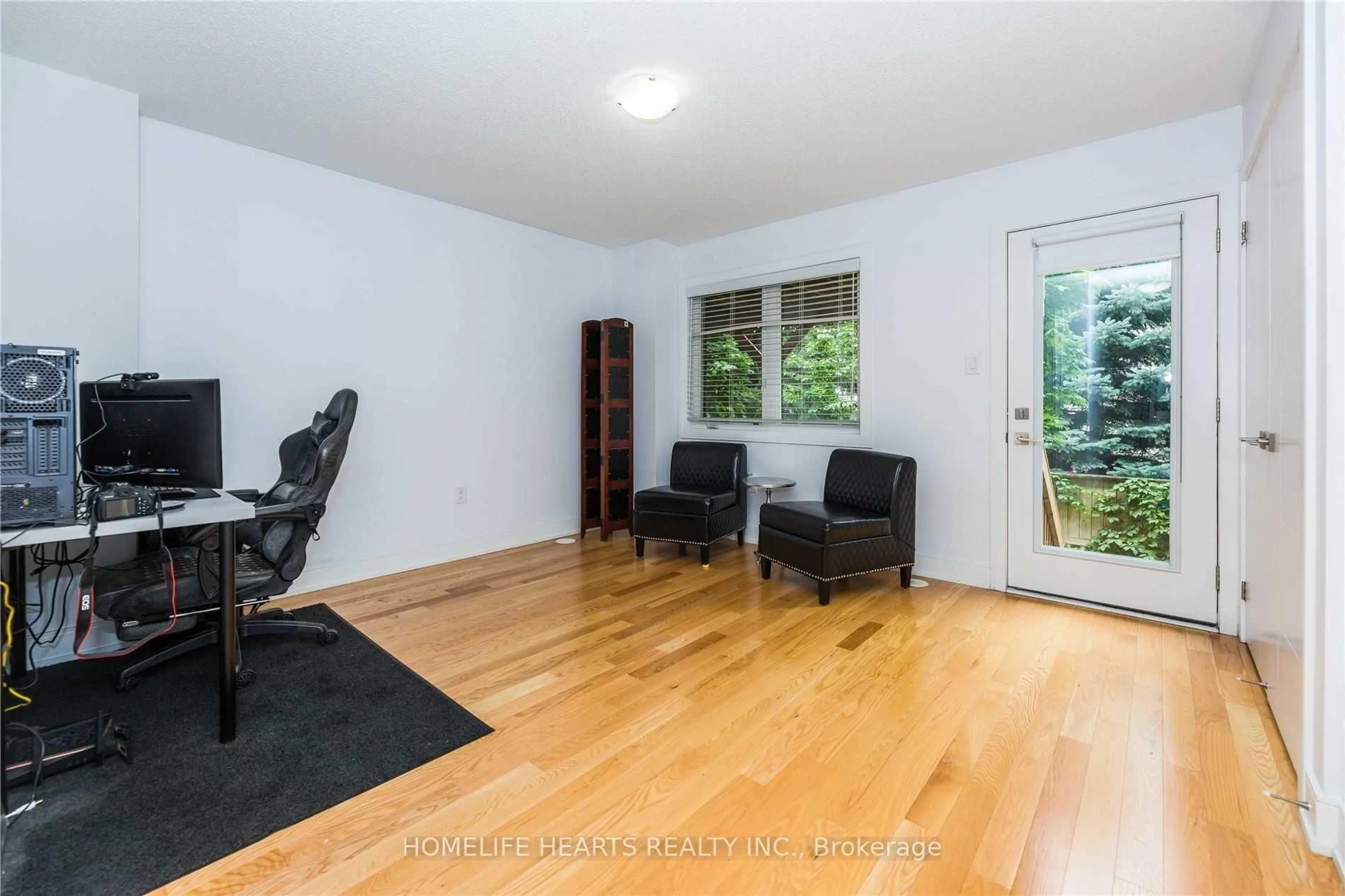 A pic of a room for 18 Whitehorn Lane, Halton Hills Ontario L7G 0K1