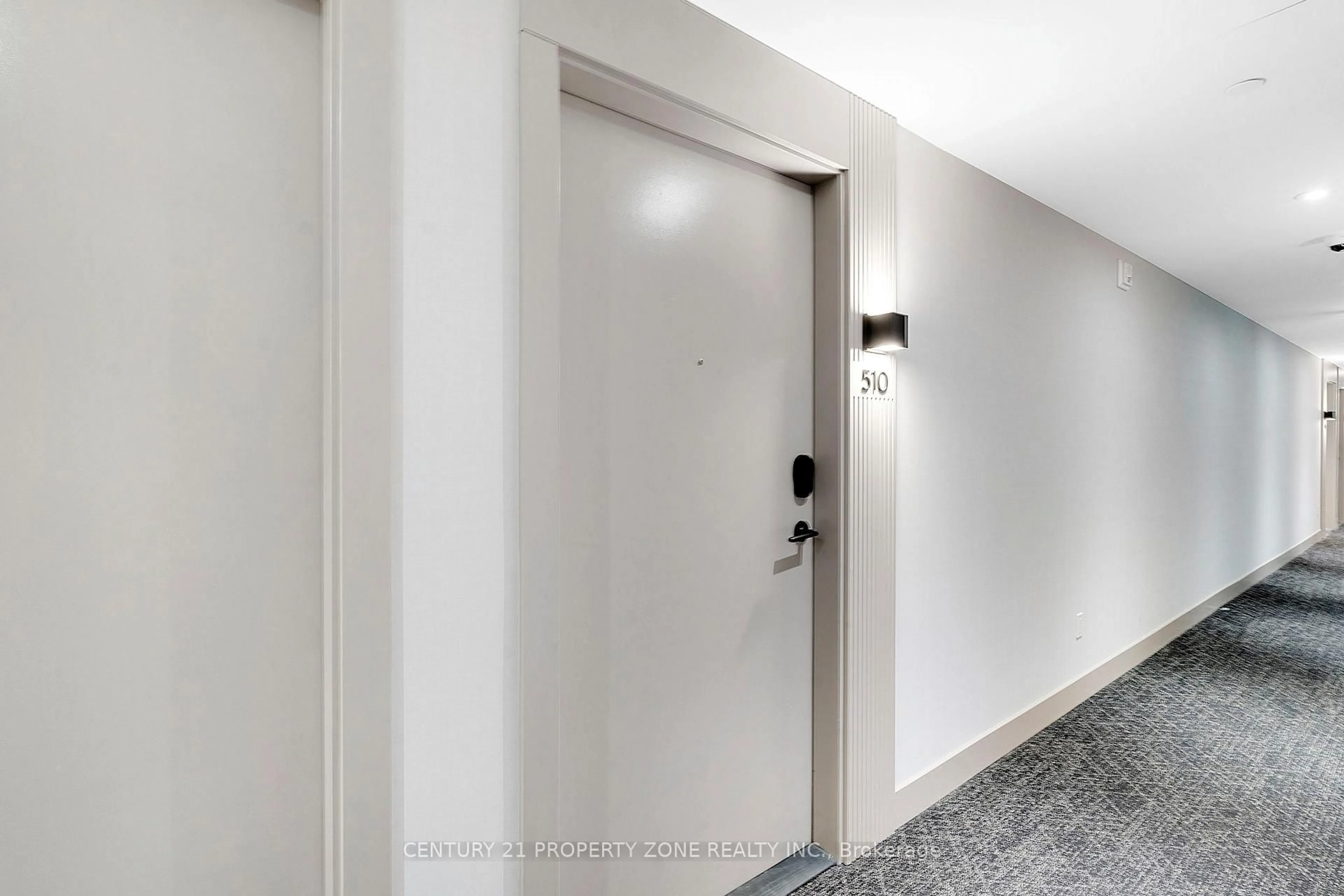 Indoor foyer for 225 Malta Ave #510, Brampton Ontario L6Y 4M5