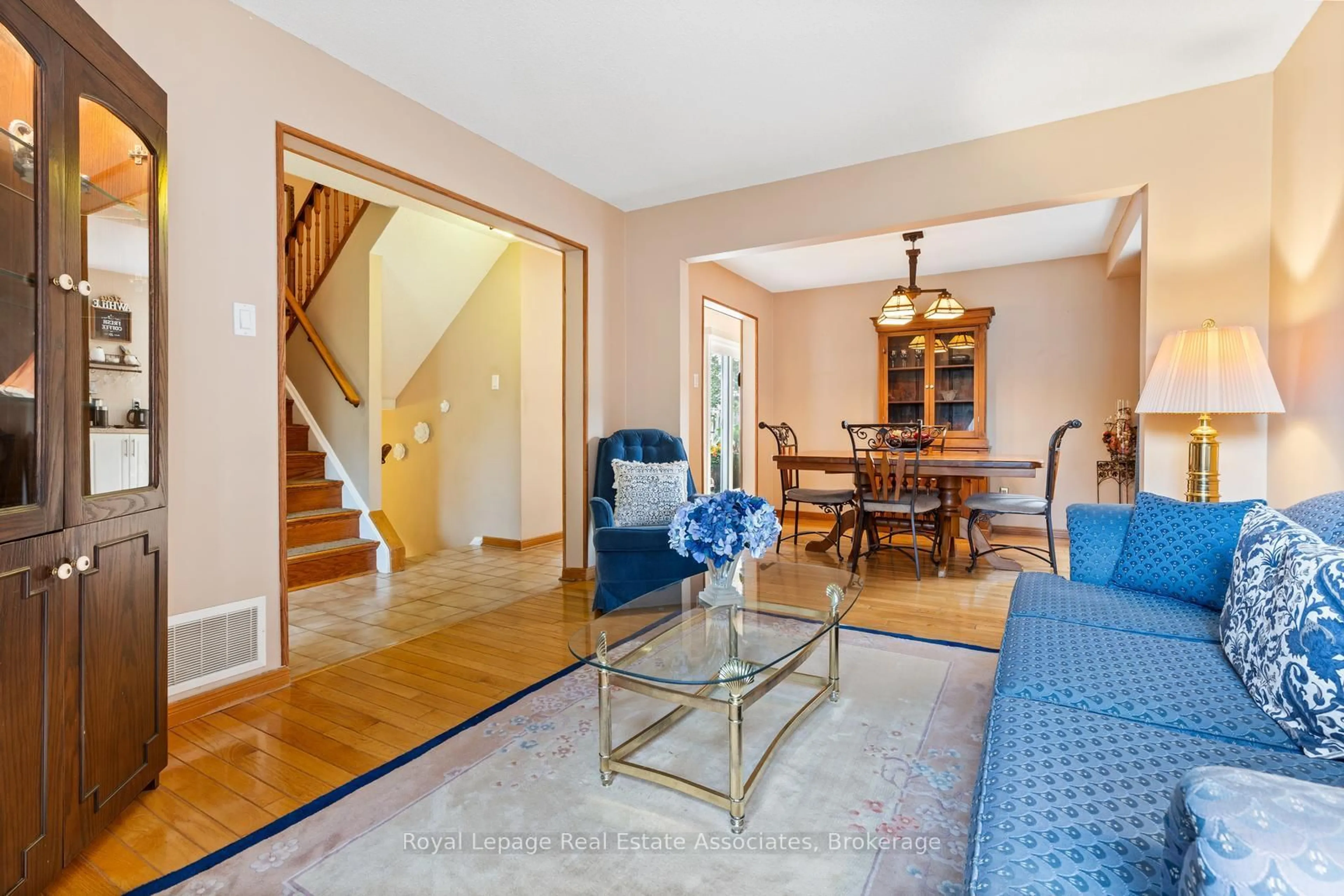 Living room with furniture, unknown for 449 Mallorytown Ave, Mississauga Ontario L4Z 2M8