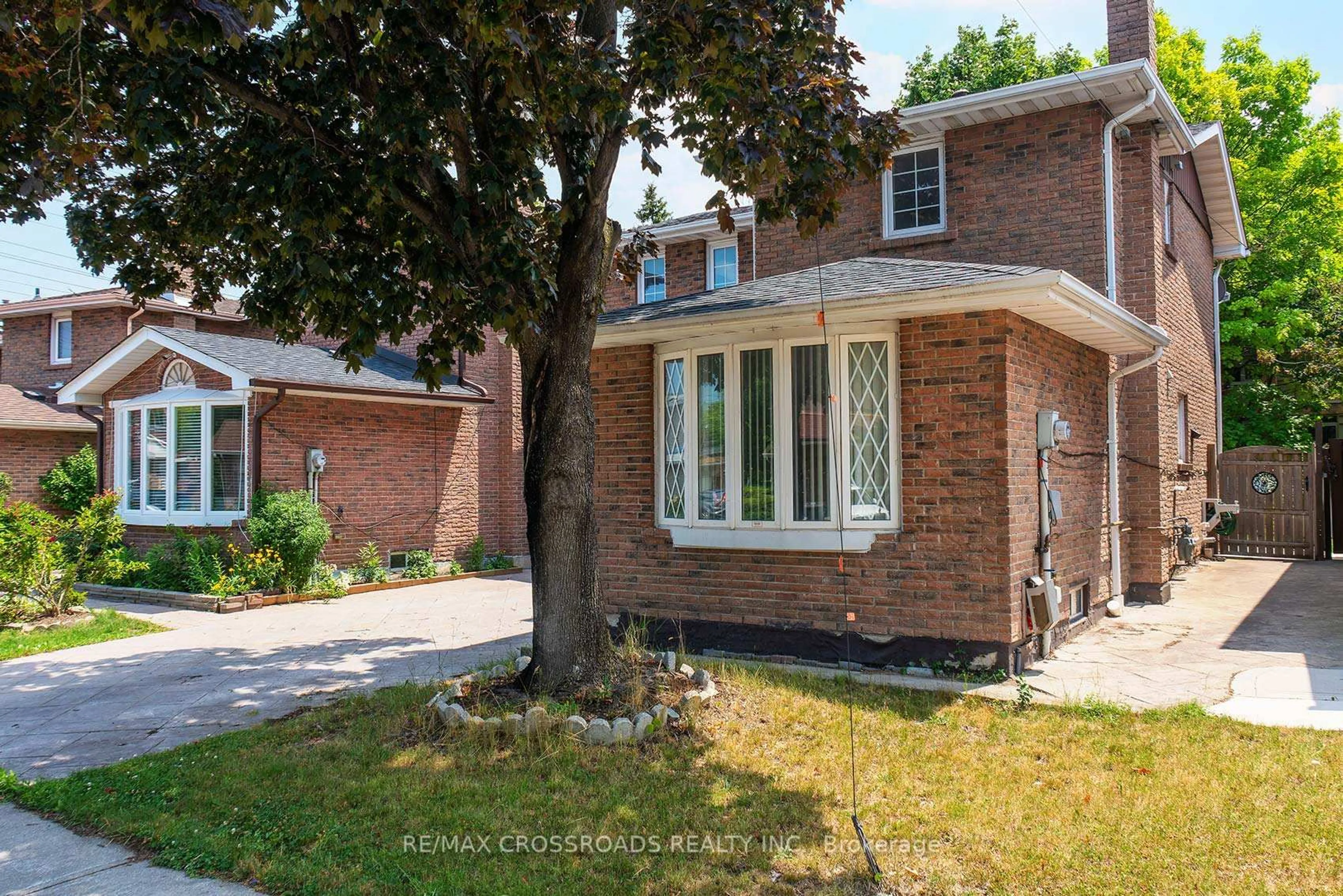 Home with brick exterior material, street for 17 Brownridge Cres, Toronto Ontario M9V 4M5