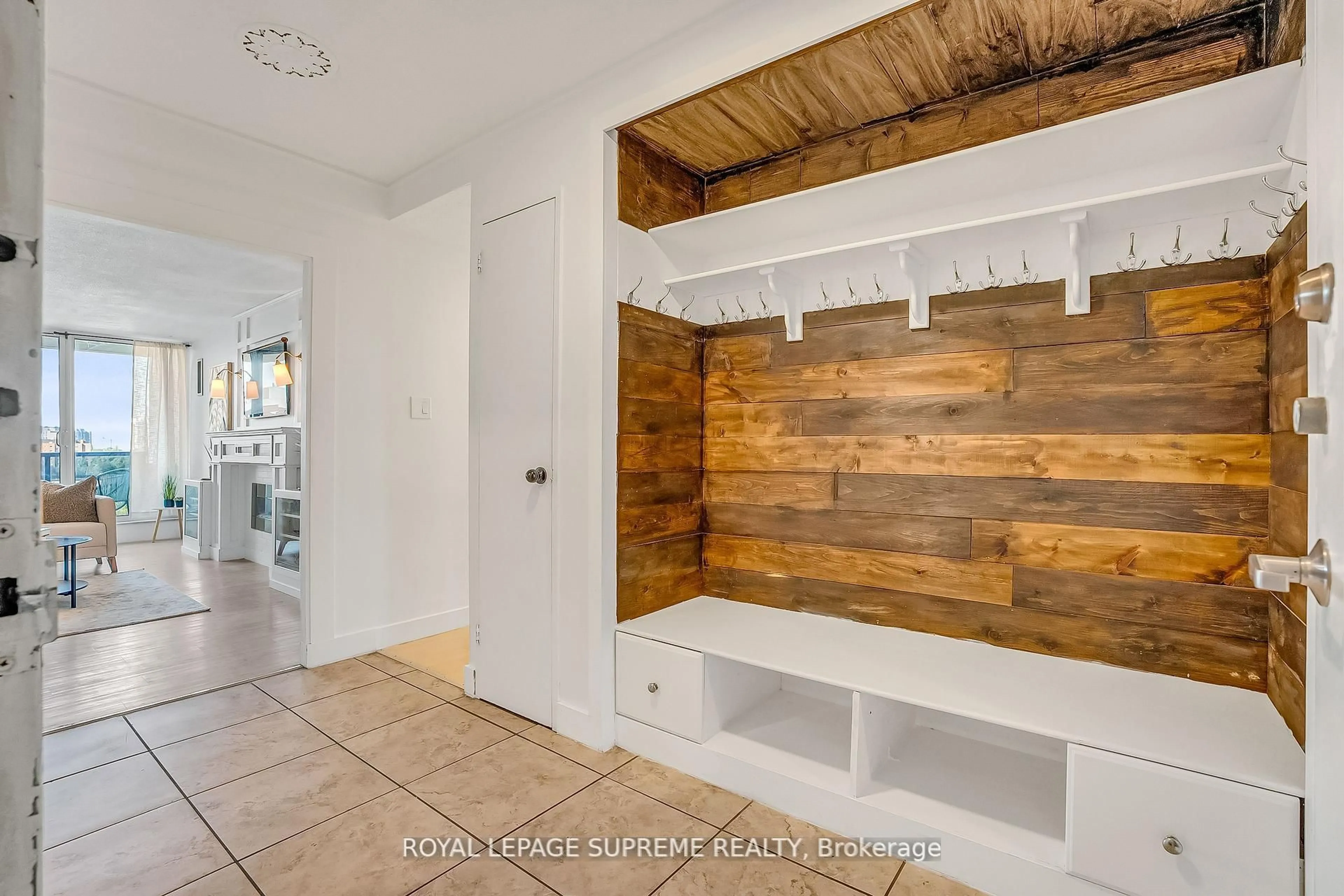 Indoor entryway for 85 Emmett Ave #1202, Toronto Ontario M6M 5A2