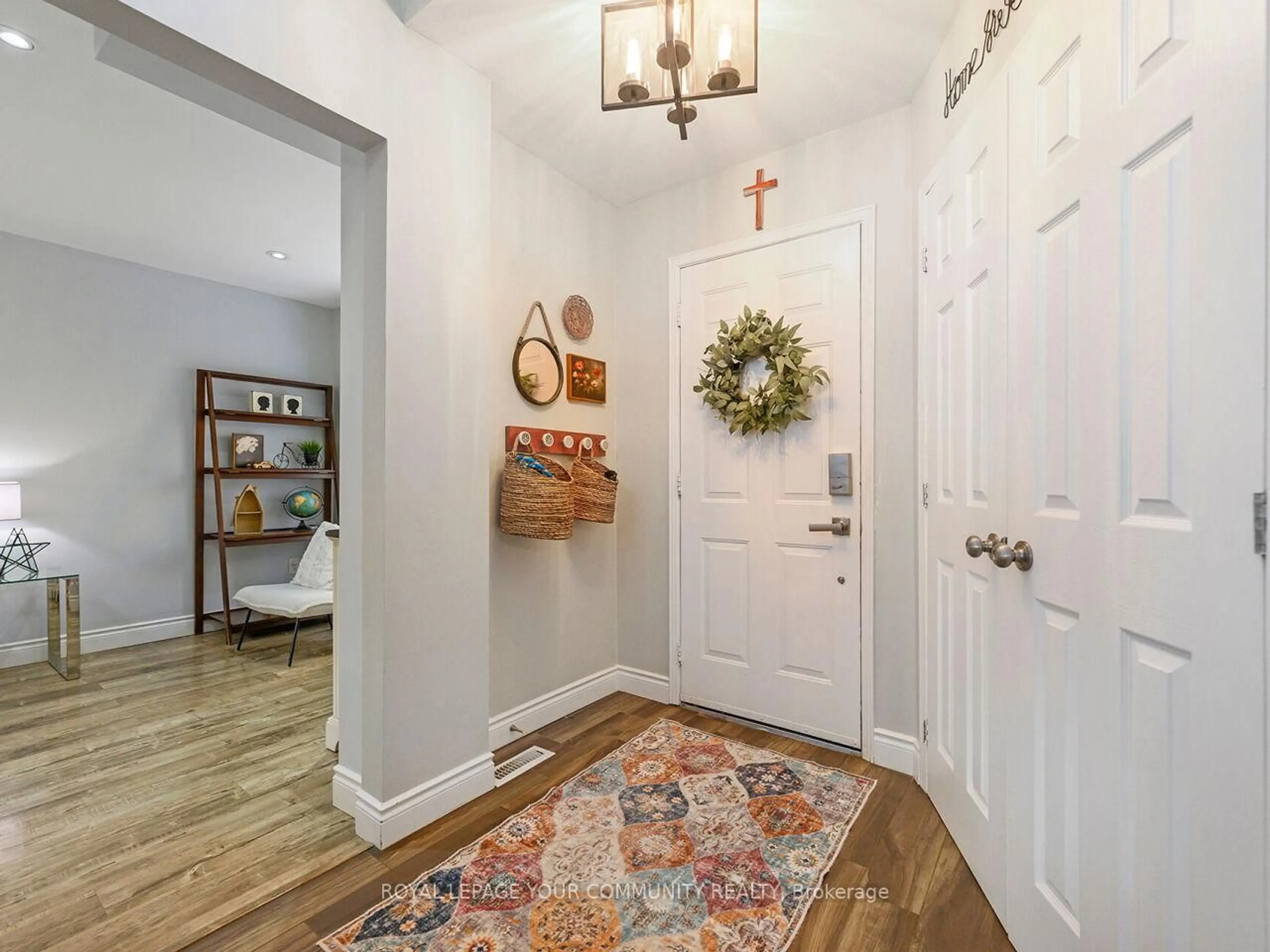 Indoor entryway for 52 Keystone Dr, Brampton Ontario L6Y 3K7