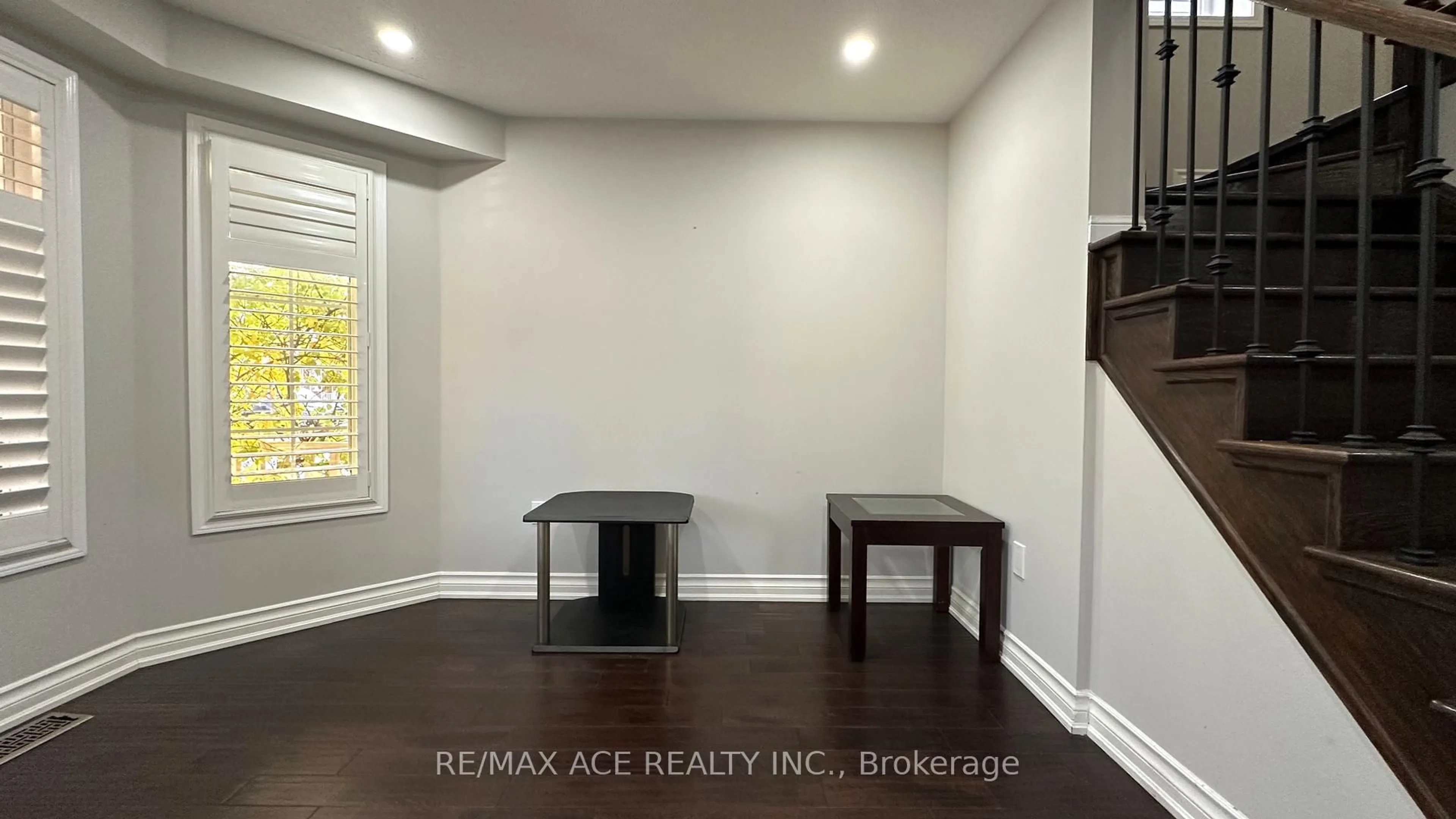 A pic of a room for 20 Ponymeadow Way, Brampton Ontario L6X 0M3