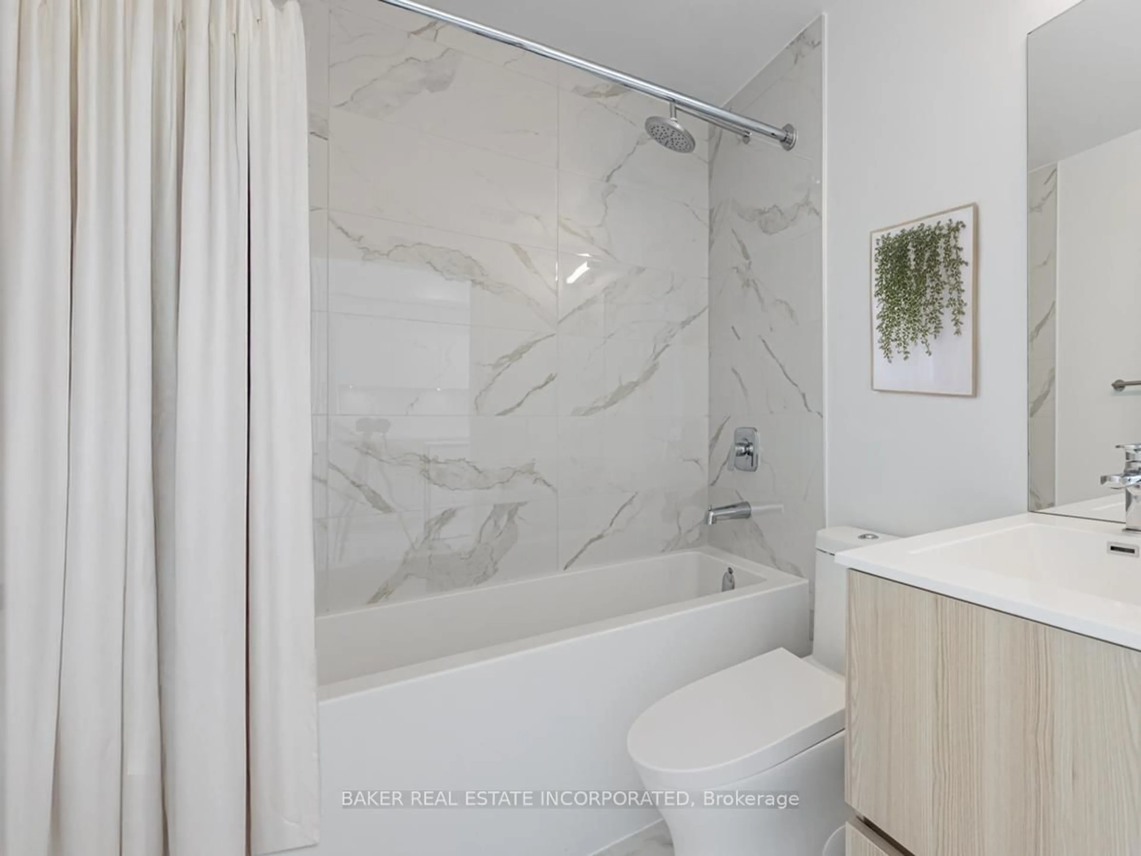 Contemporary bathroom, ceramic/tile floor for 220 Missinnihe Way #808, Mississauga Ontario L5H 0A9